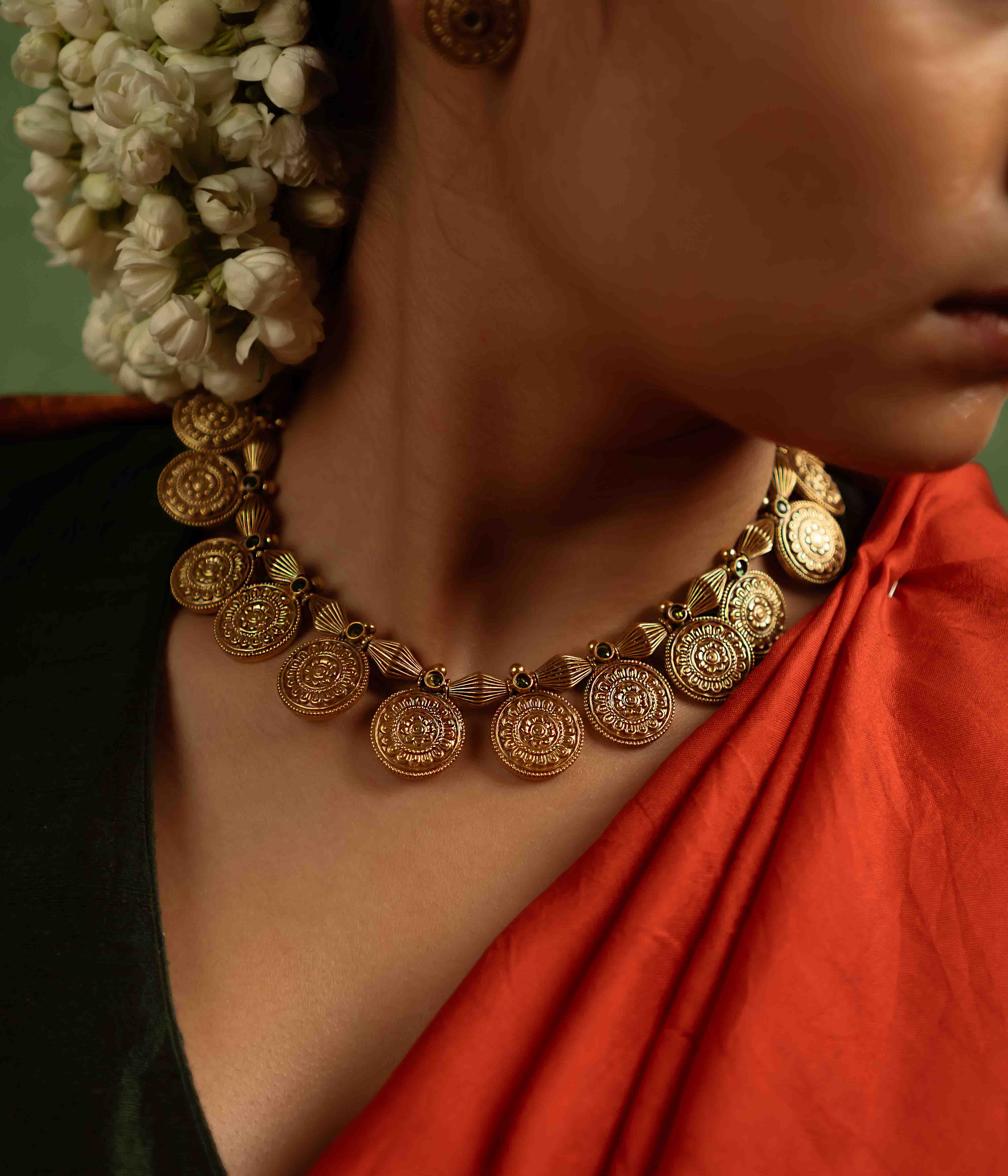 Tradition reimagined! Gulbahar necklace (gold-plated silver) honors Kolhapuri craftsmanship, blending heritage and contemporary elegance. A timeless treasure for today’s woman.