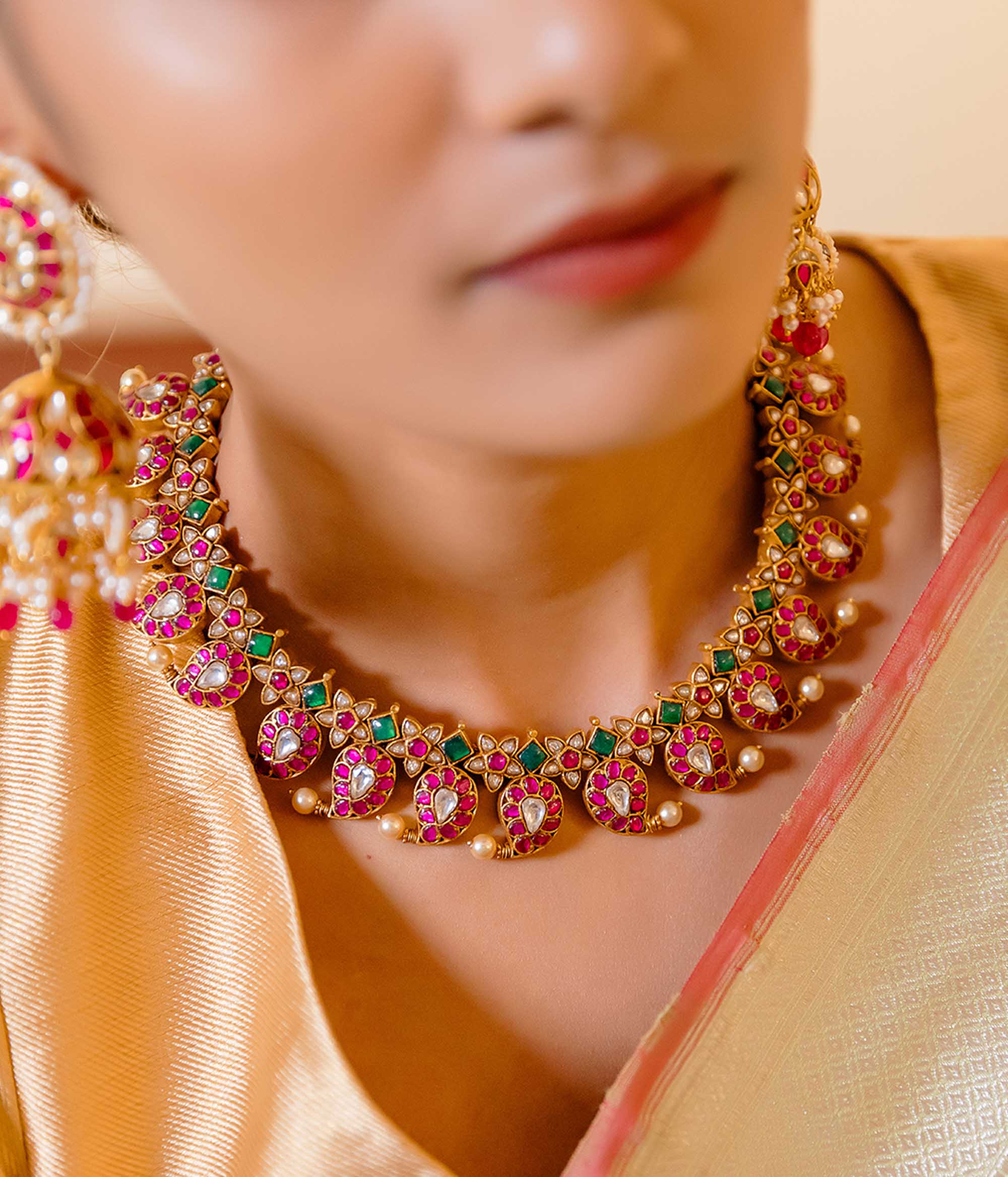 Elegant Kundan stone necklace for weddings and festivals