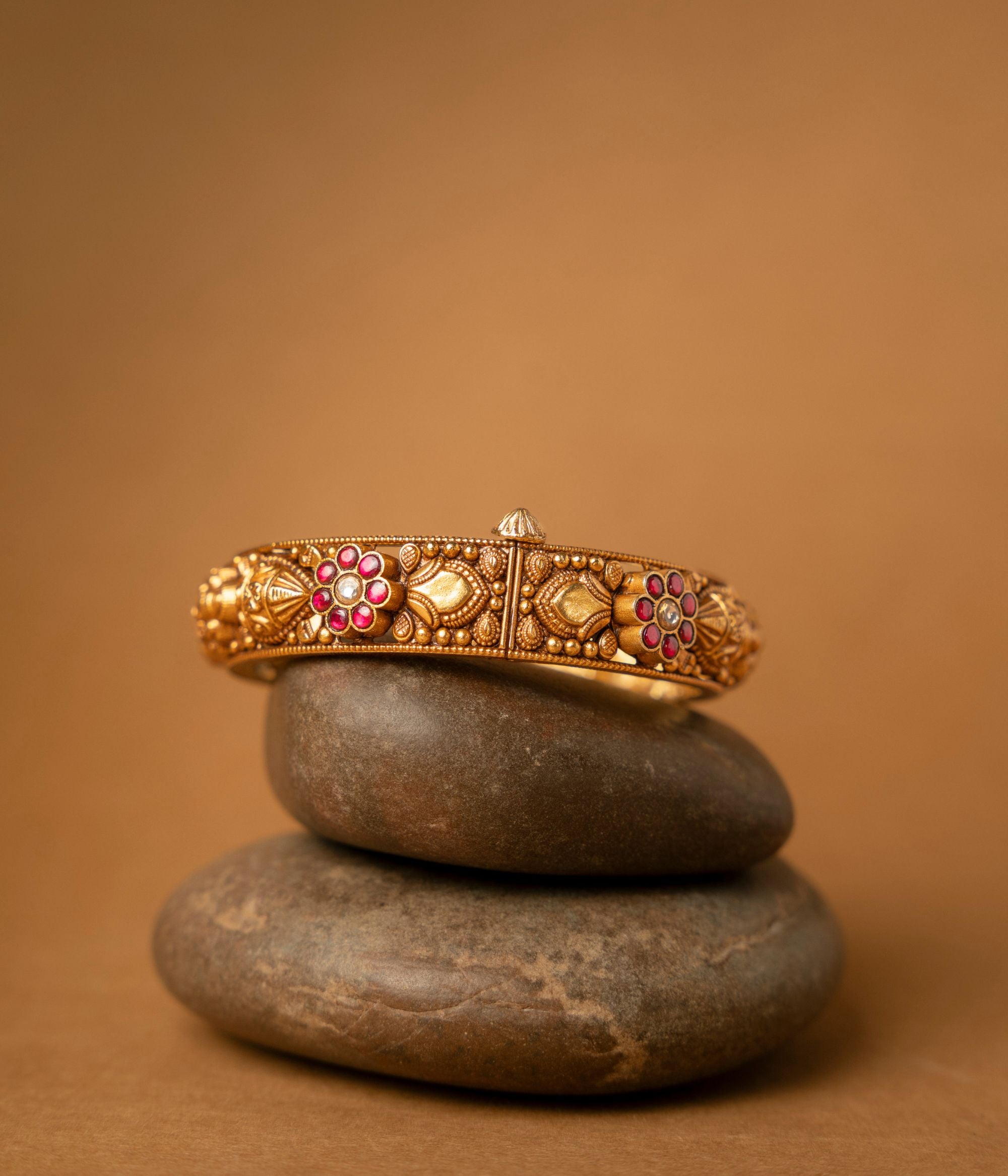 Handcrafted-silver-jewellery-bangle-Chennai.jpg