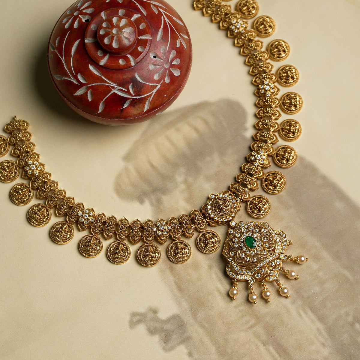 Handcrafted-silver-jewellery-necklace-Chennai.jpg