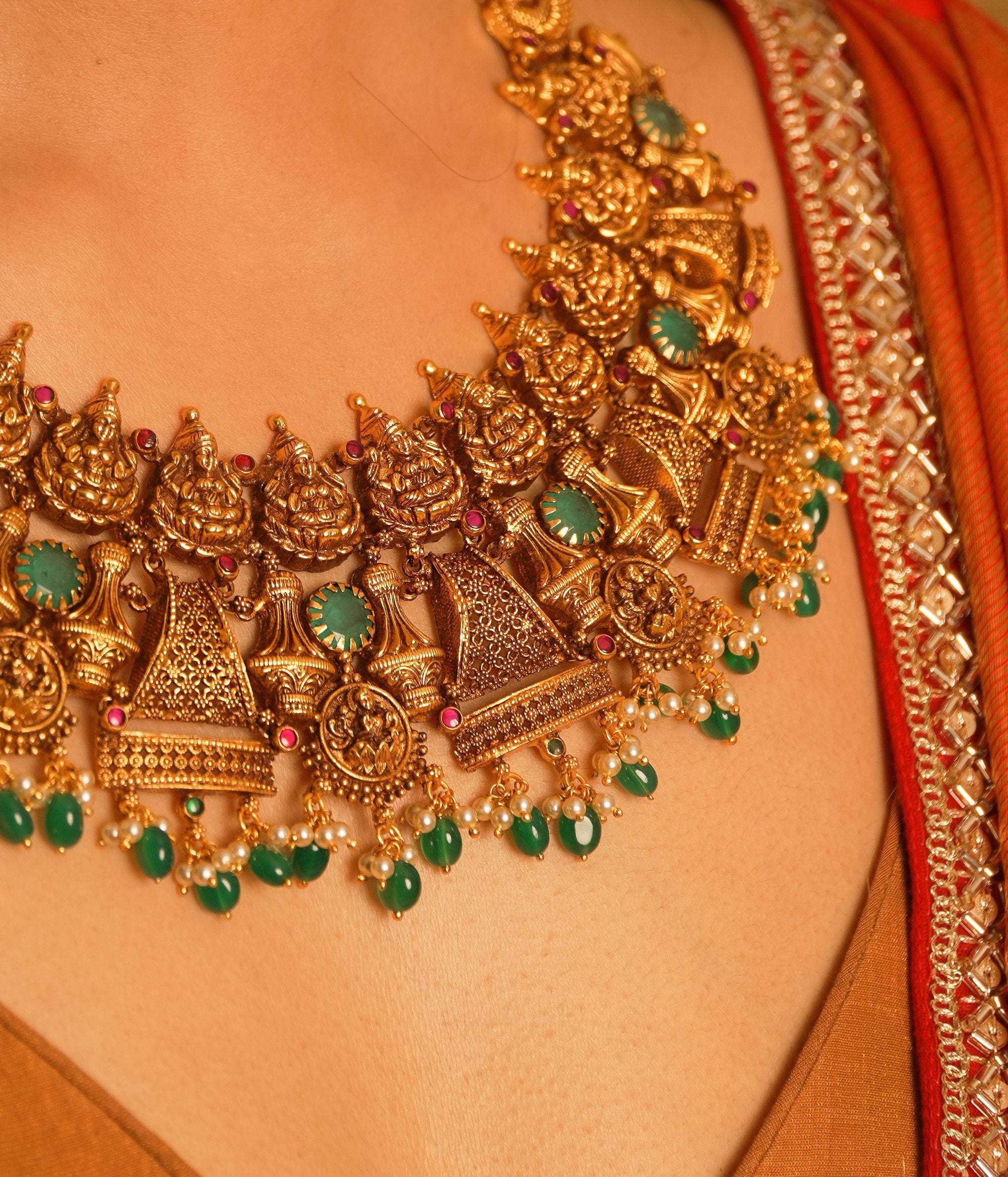 Exquisite-silver-jewellery-necklace-Chennai.jpg
