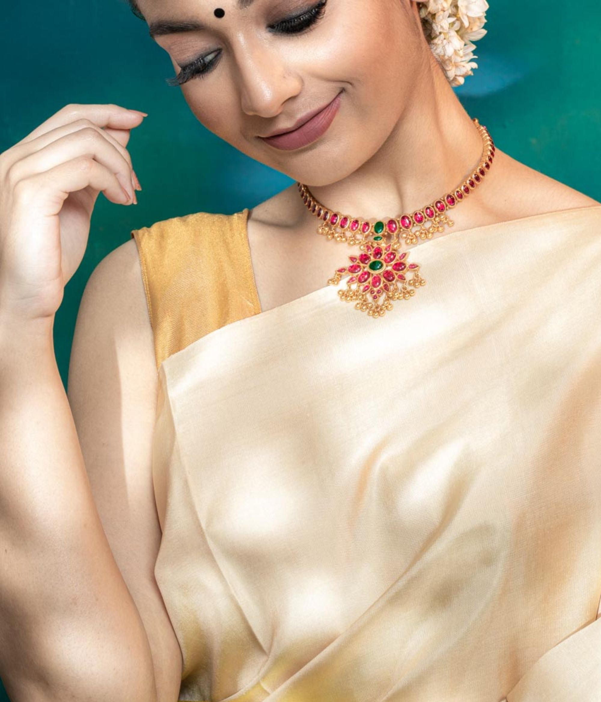 Men Akilam necklace and silver items in Chennai