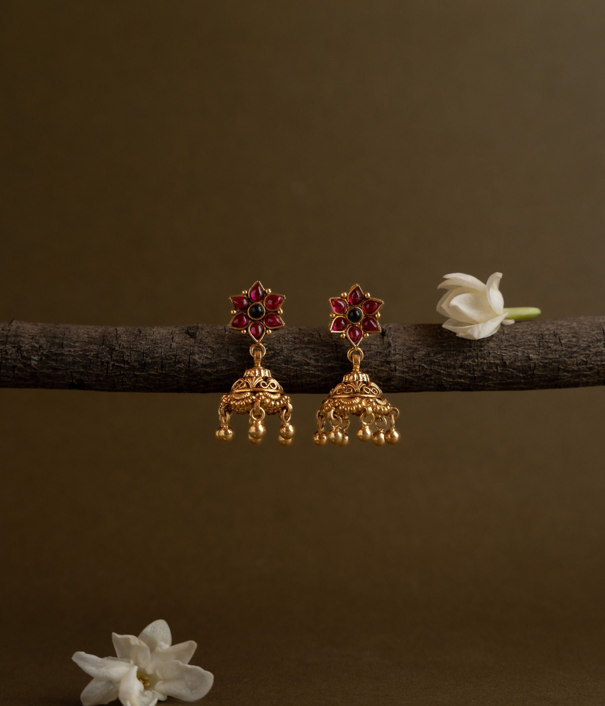 Luxury-silver-jewellery-earrings-chennai.jpg
