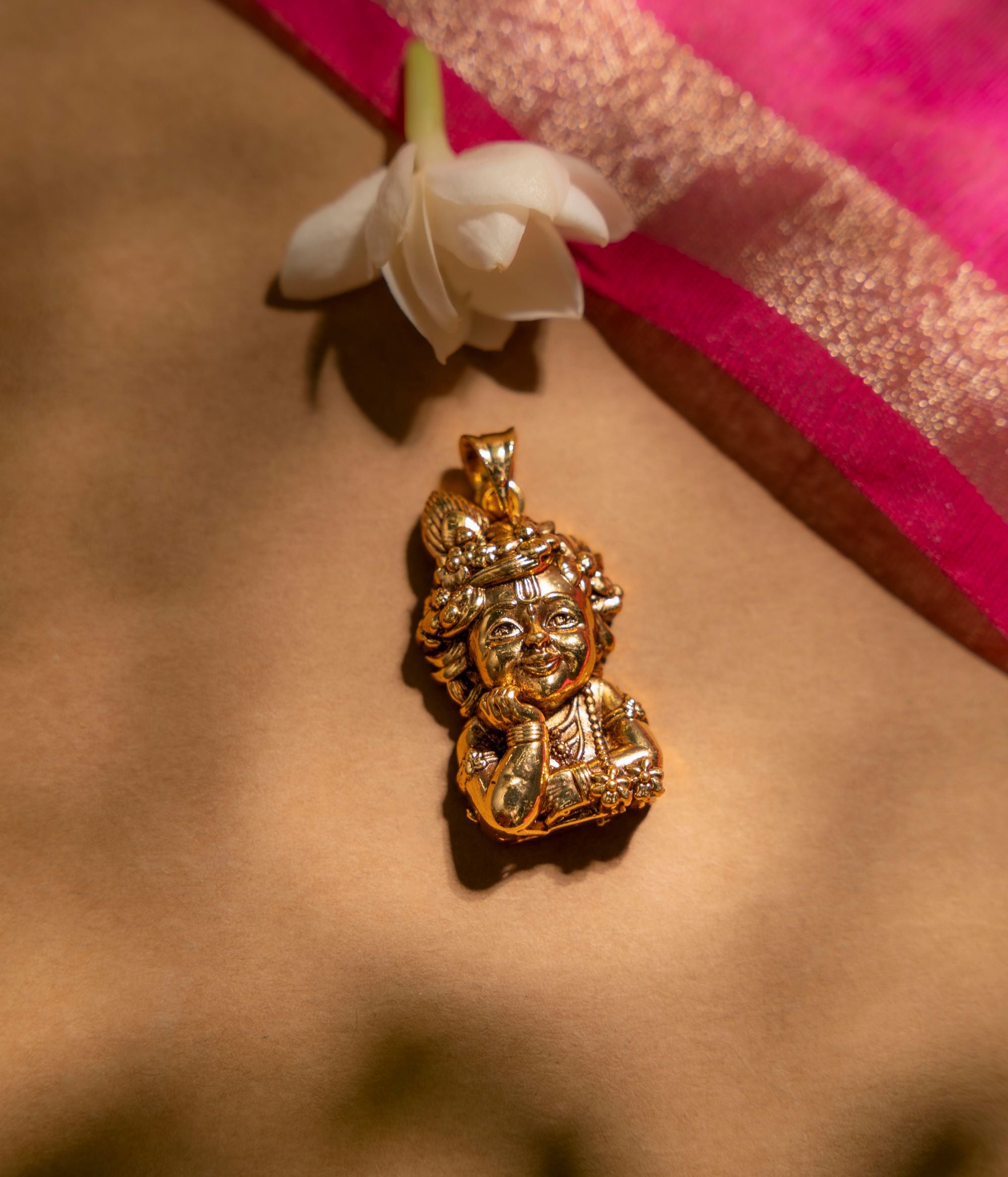 Handcrafted-silver-jewellery-pendant-Chennai.jpg