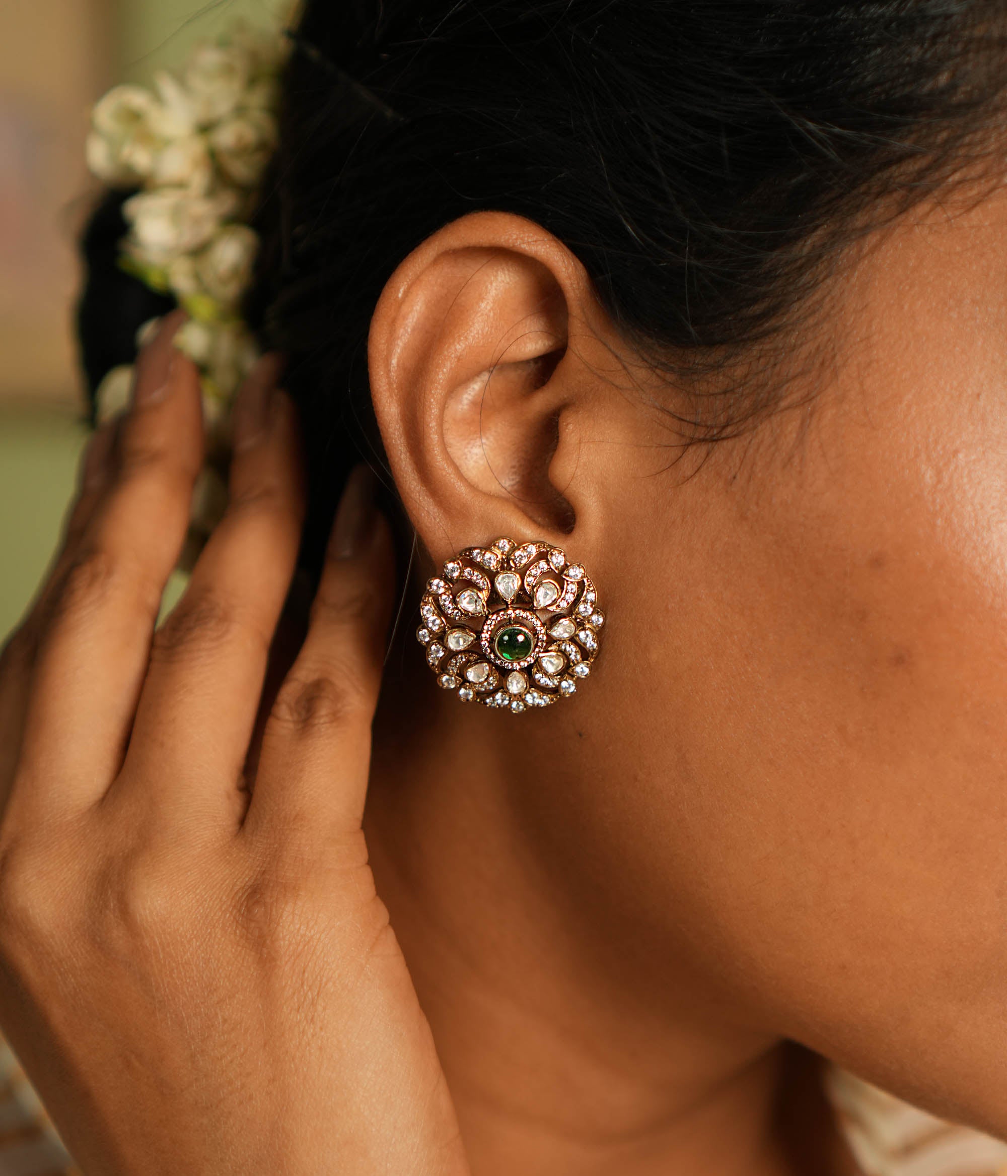 Arya kanti Victorian Earring