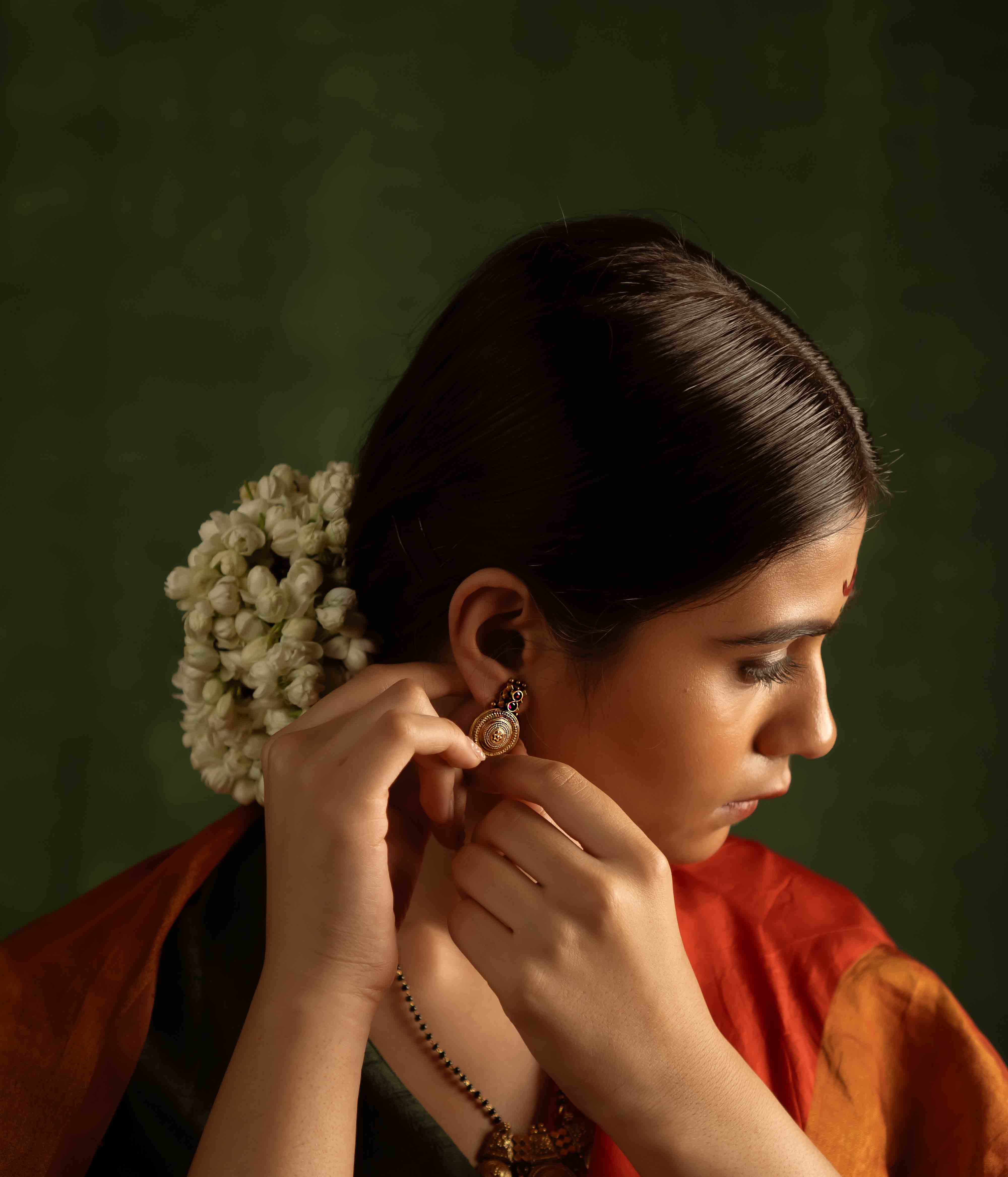 Heritage redefined! Asoniya earrings: Gold-plated silver speaks of India's rich legacy. A perfect blend of timeless elegance for the contemporary woman.