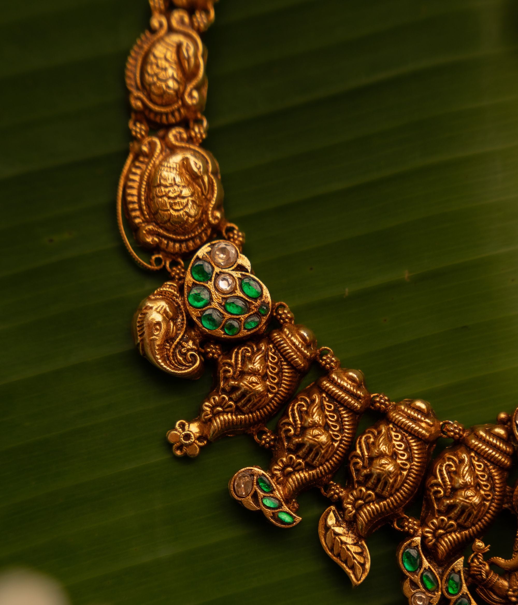 Exquisite-silver-jewellery-necklace-Chennai.jpg