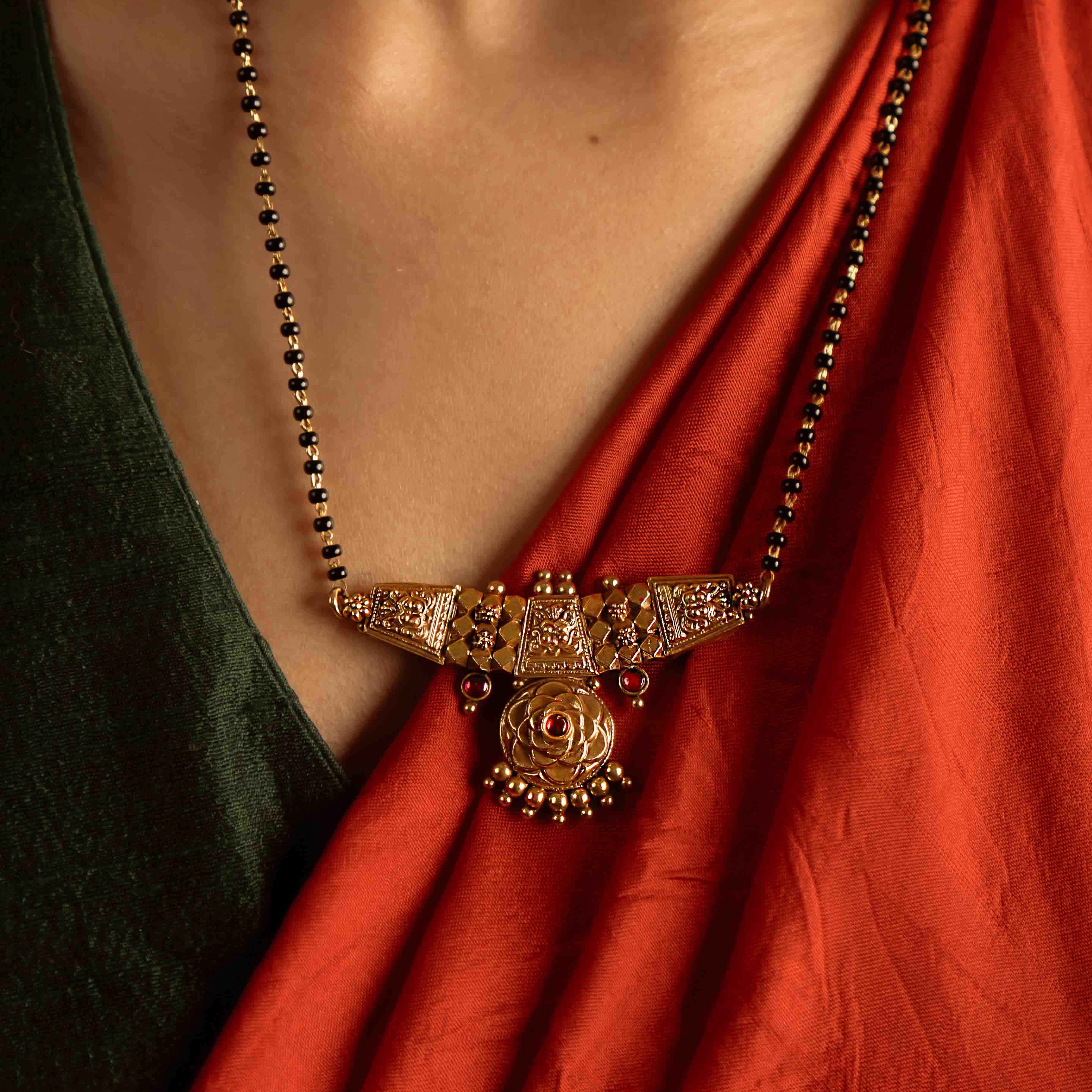 Banphool Mangalsutra in 92.5 Silver with Red Kundan Stone