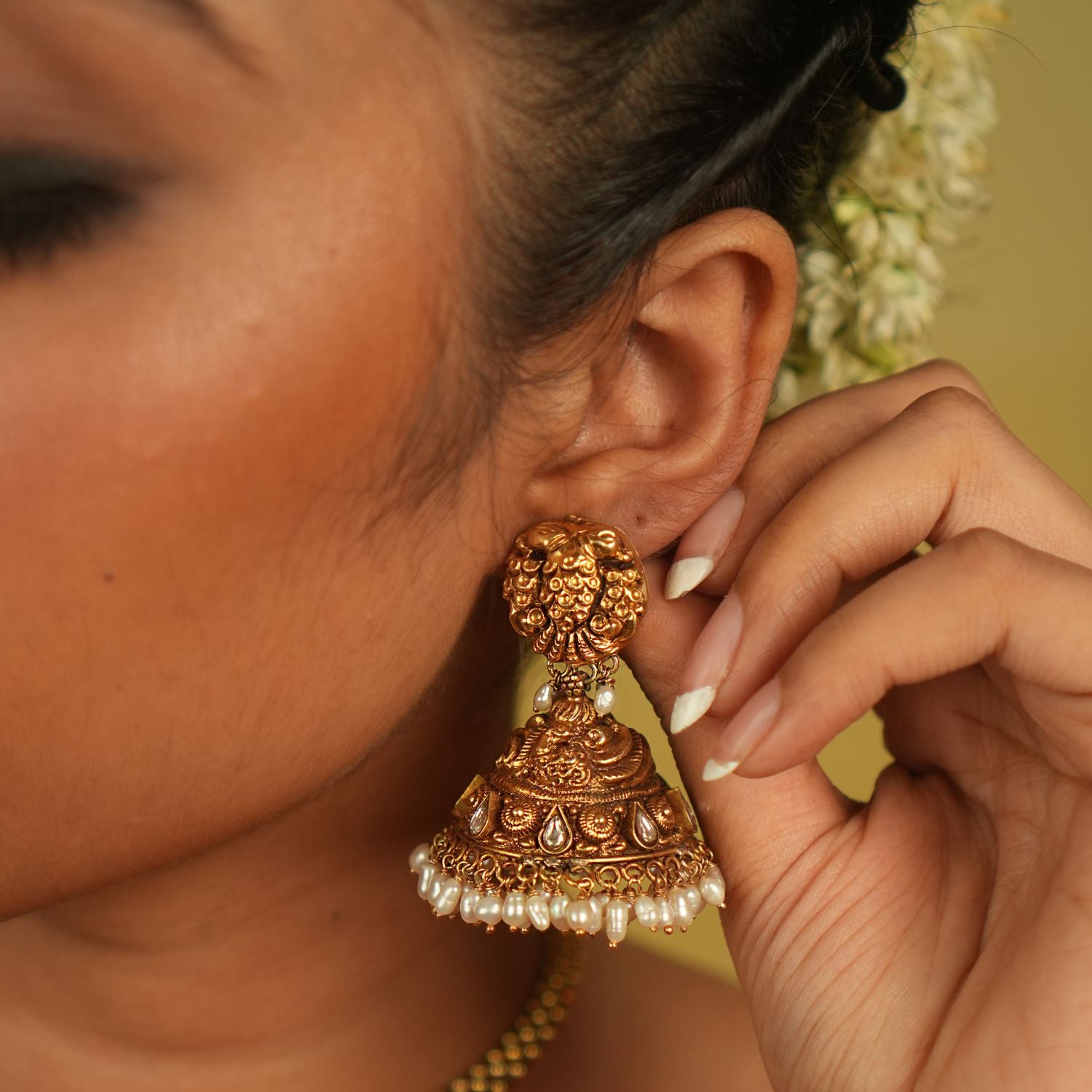 Bhadra Jhumka Earrings in 92.5 Silver with White Kundan