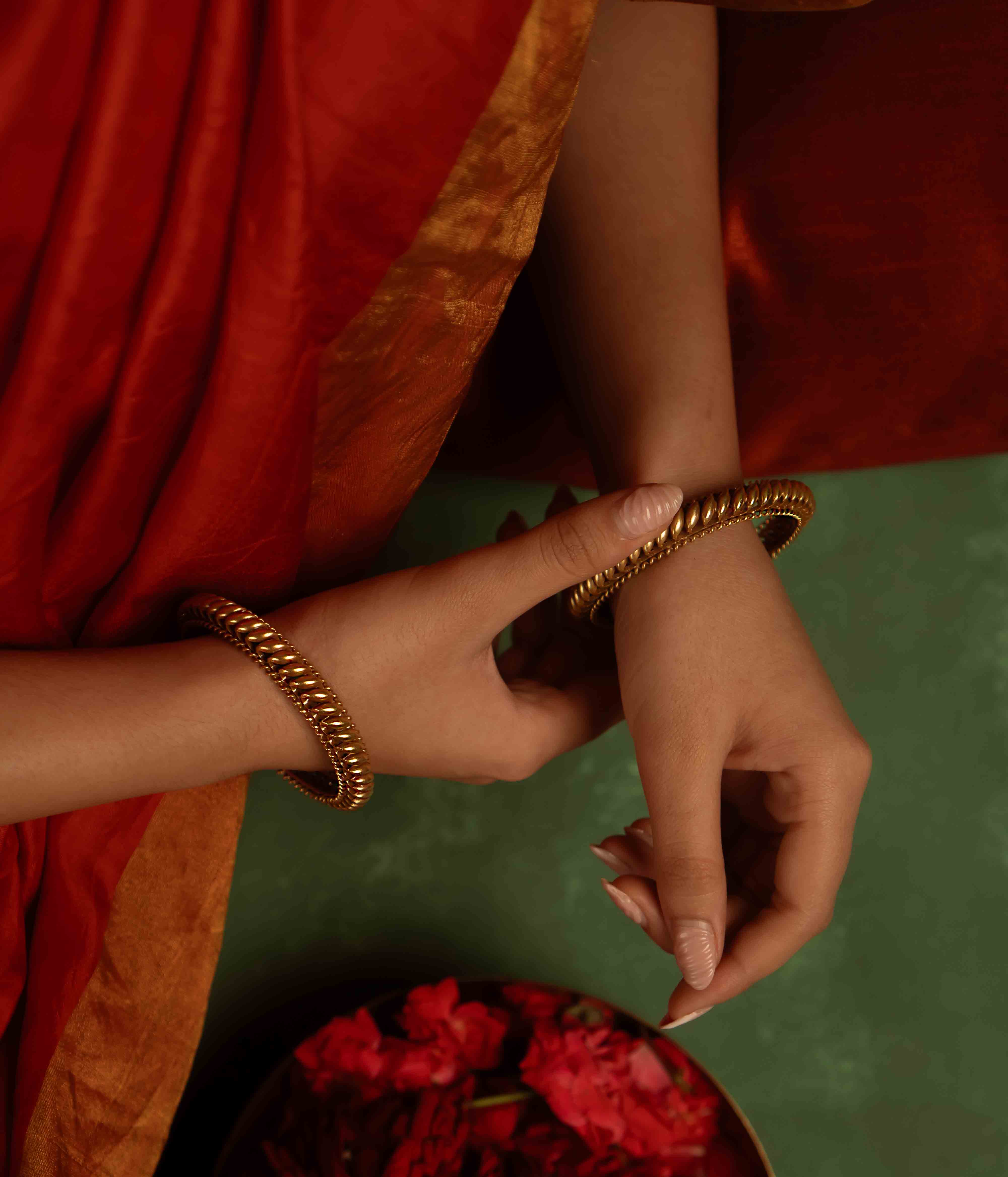 Traditional Screw Bangle with Floral Design – DivasMantra