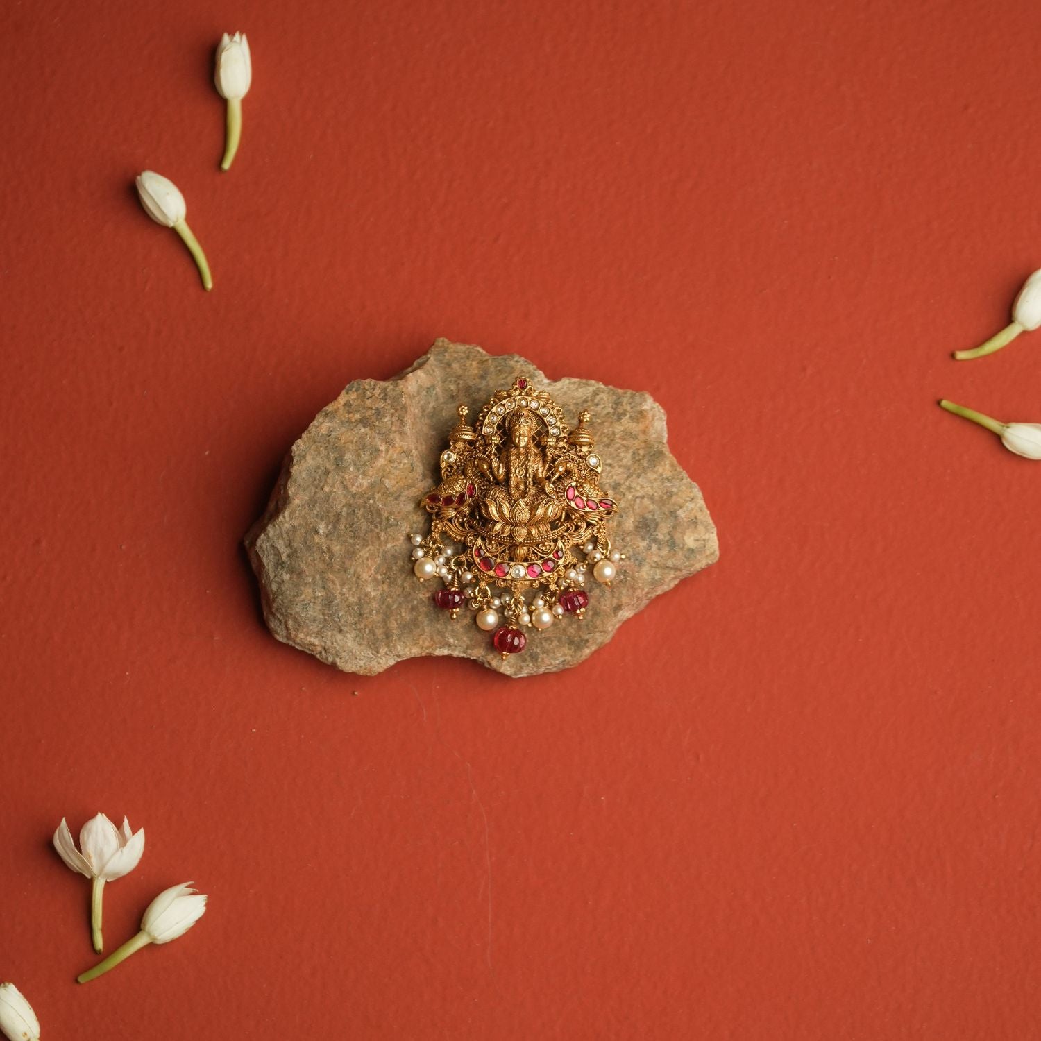 Ashta pendant in 92.5 sterling silver with red and white kundan stones