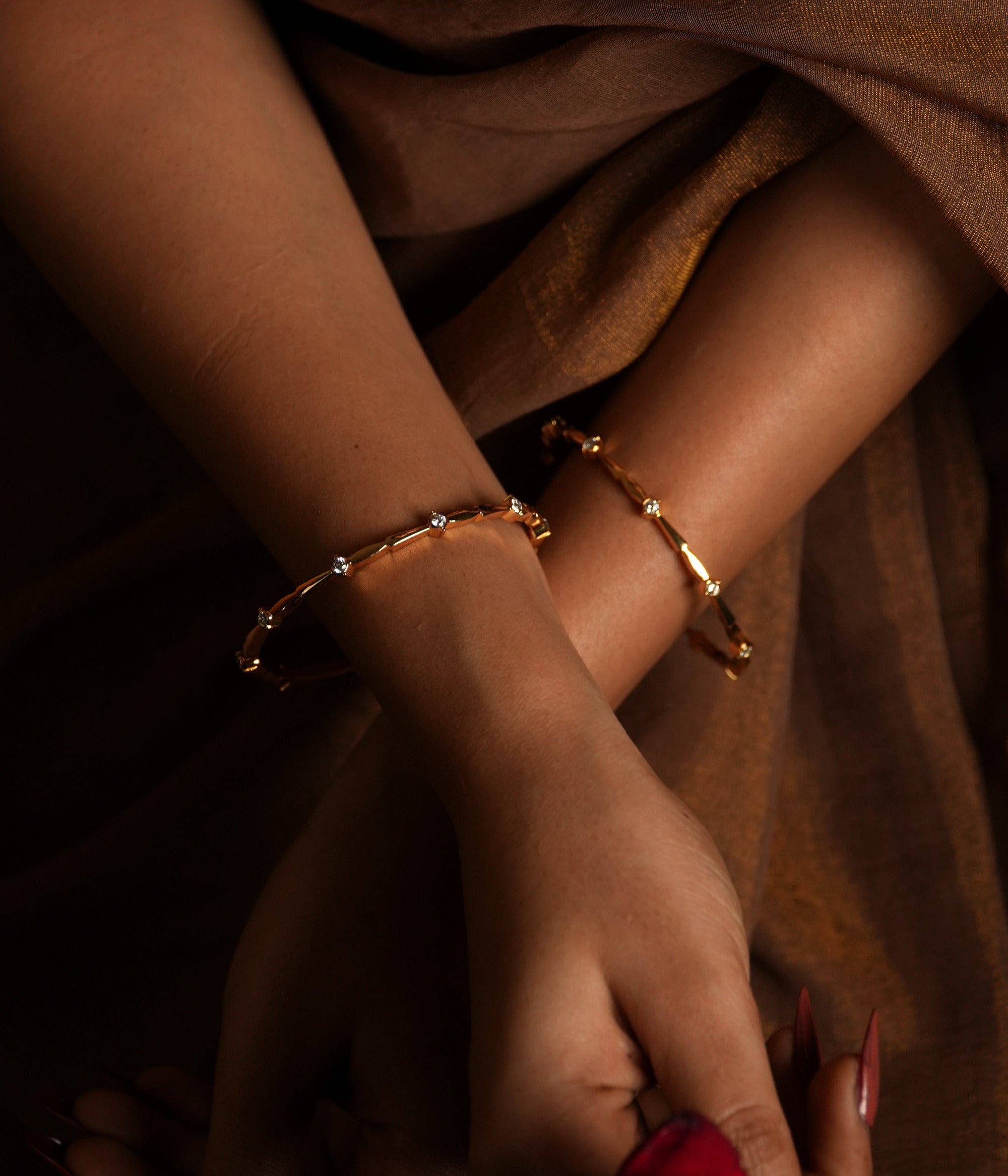 Darany Silver Bangle with Swarovski Stone – DivasMantra