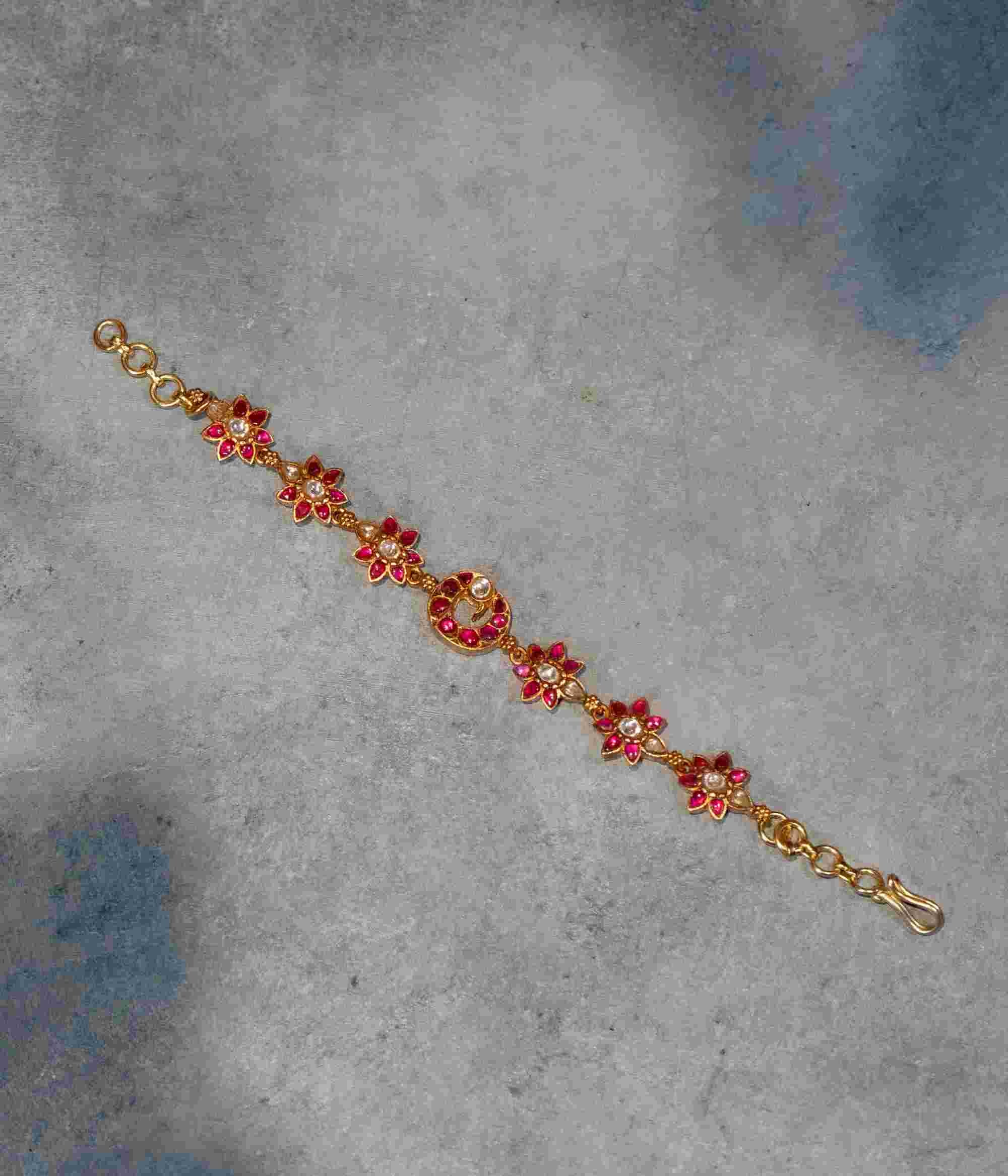 Dhanu Kundan Bracelet