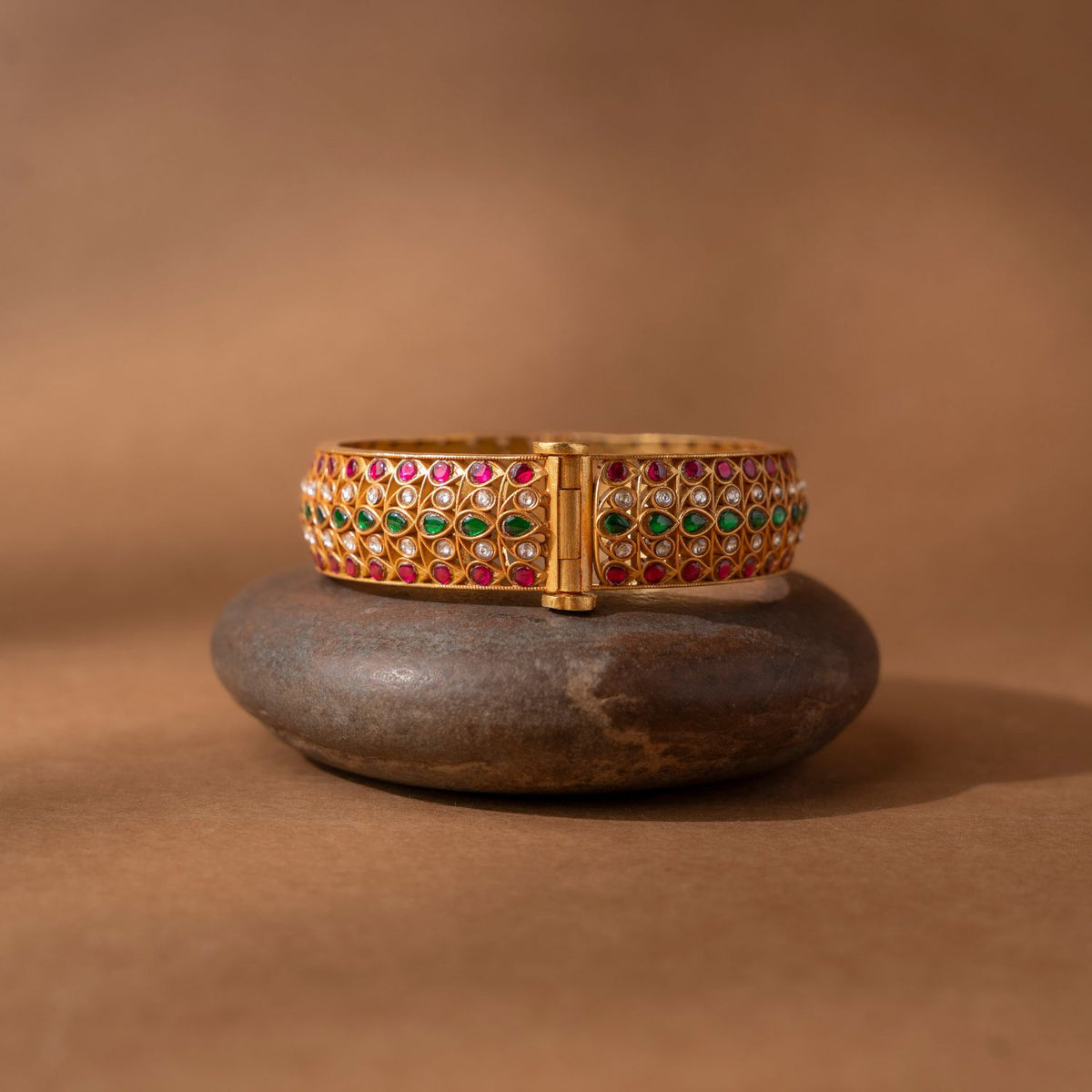 Exquisite-silver-jewellery-bangles-Chennai.jpg