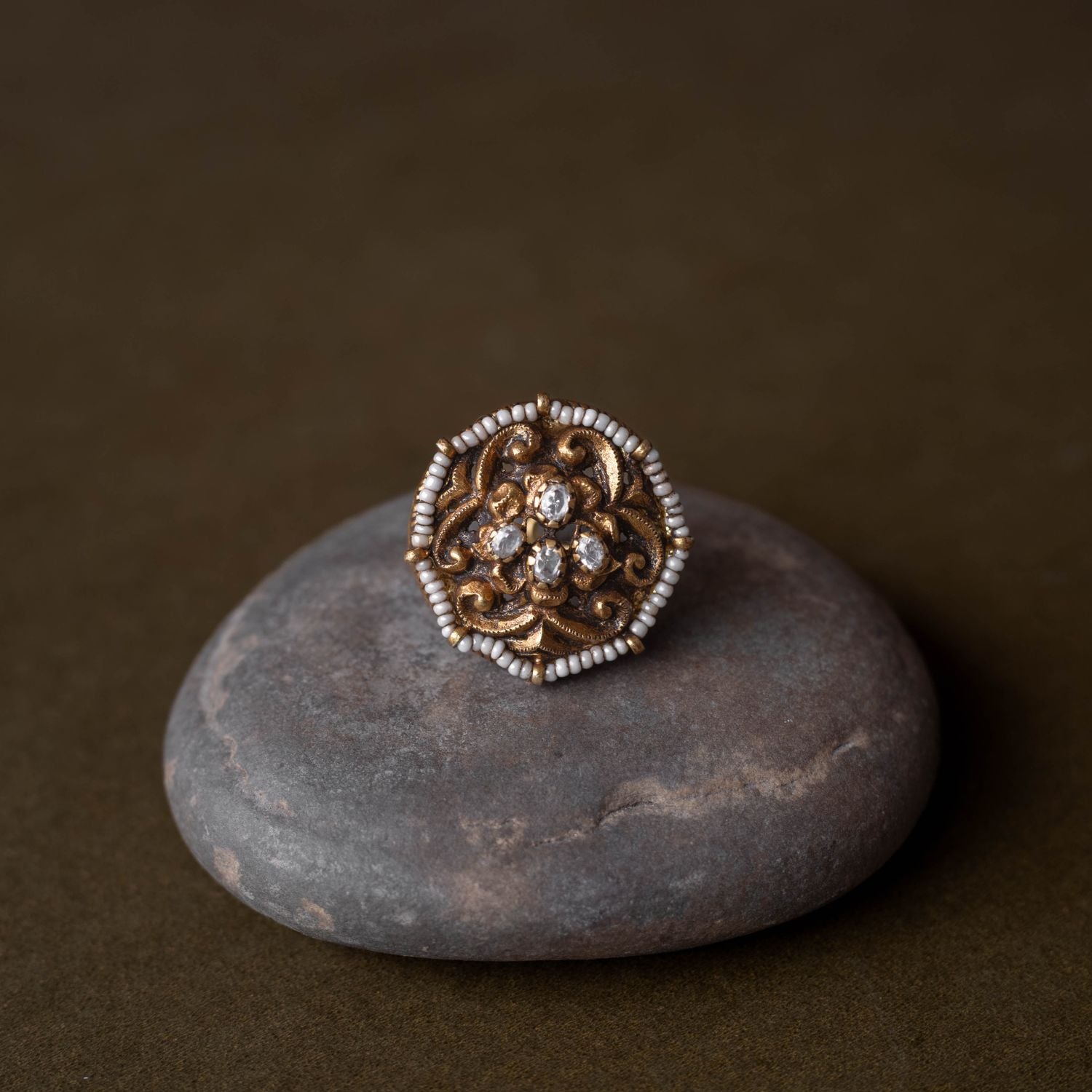 Dhavi Ring