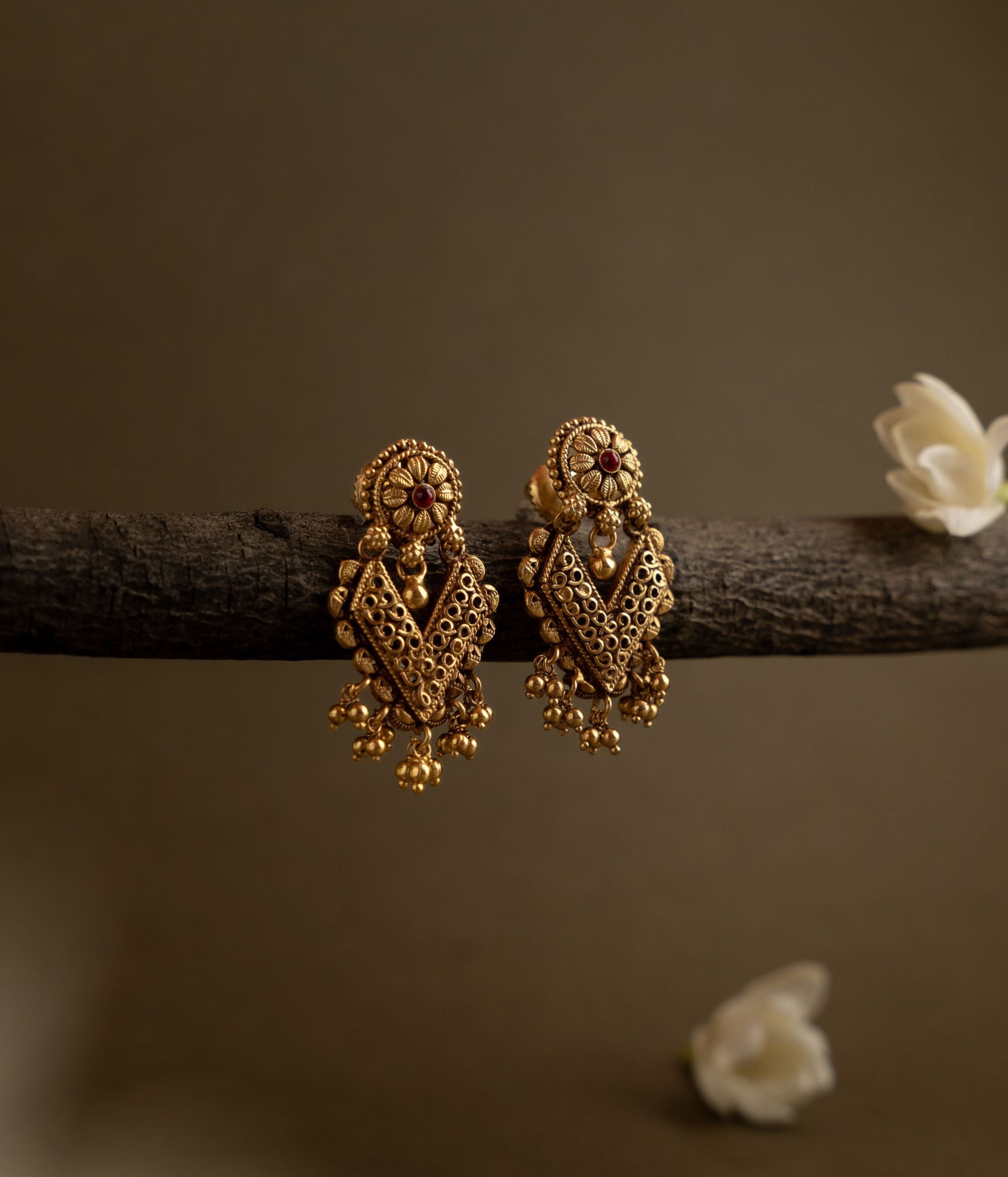 Luxury-silver-jewellery-earrings-Chennai.jpg