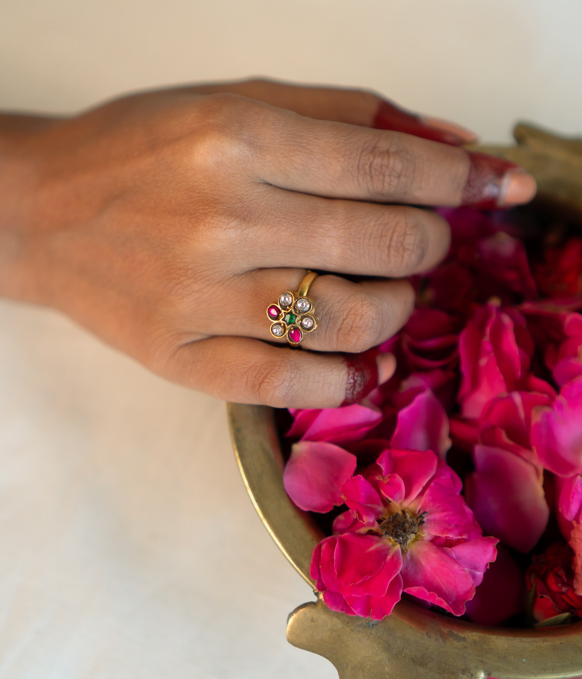 Traditional Kundan Stone Ring in Sterling Silver