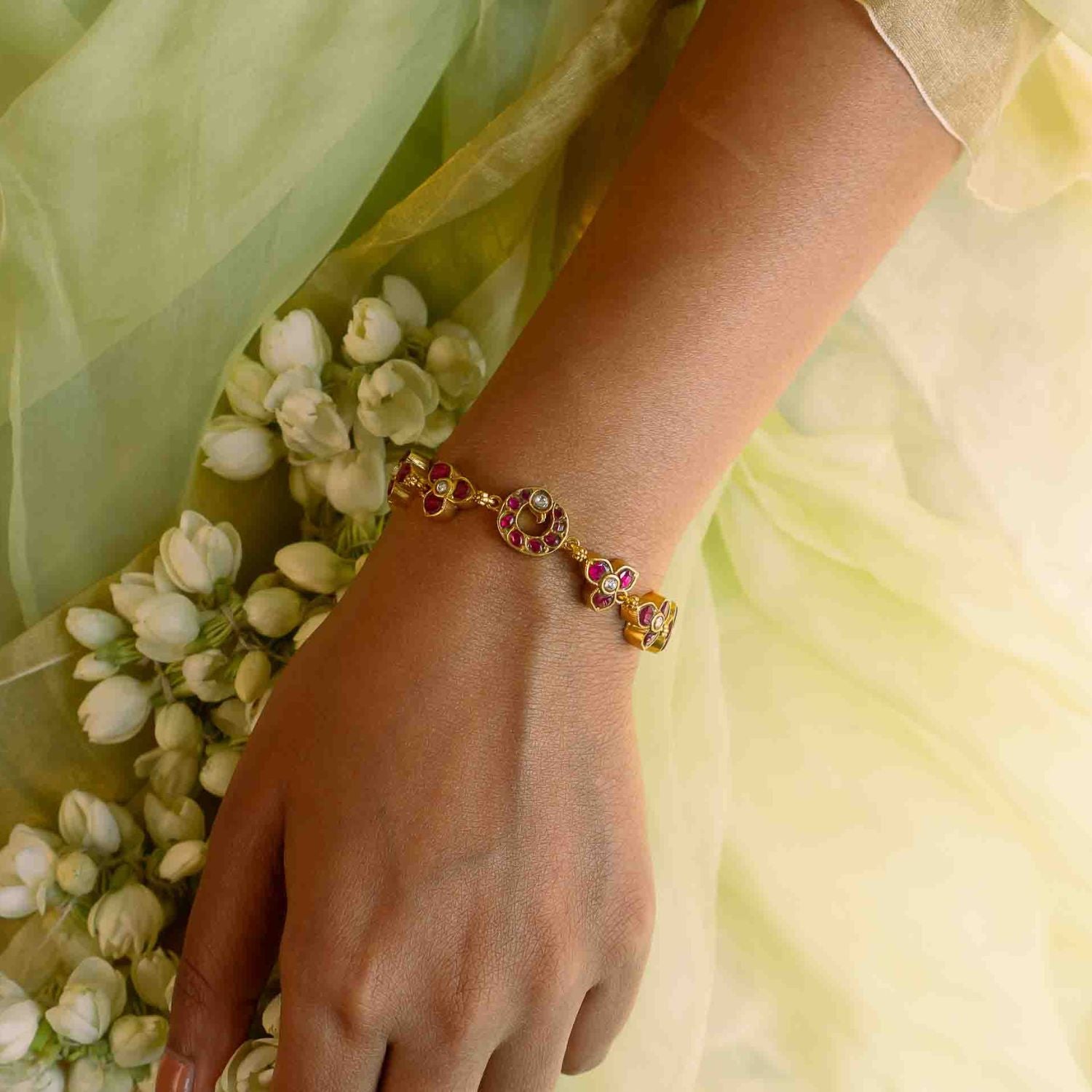 Traditional-silver-jewellery-bracelet-Chennai.jpg