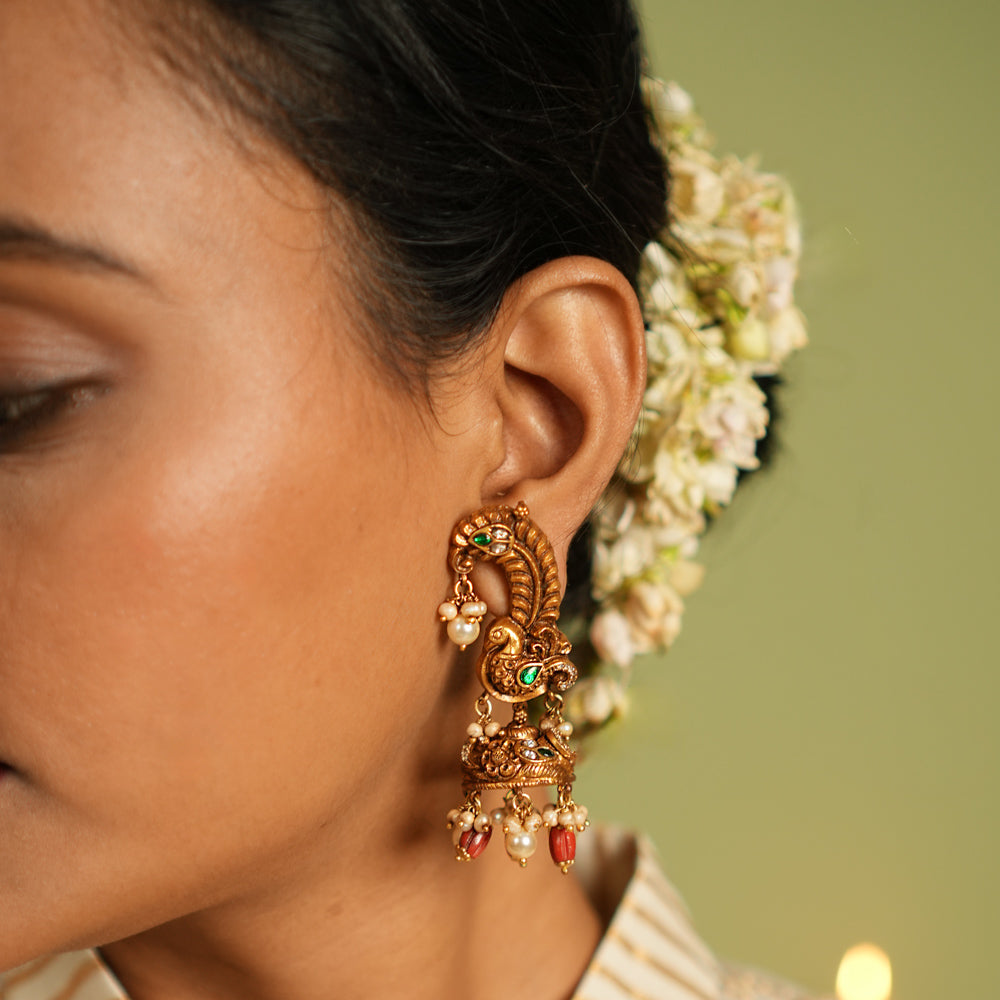 gurjari kundan earrings