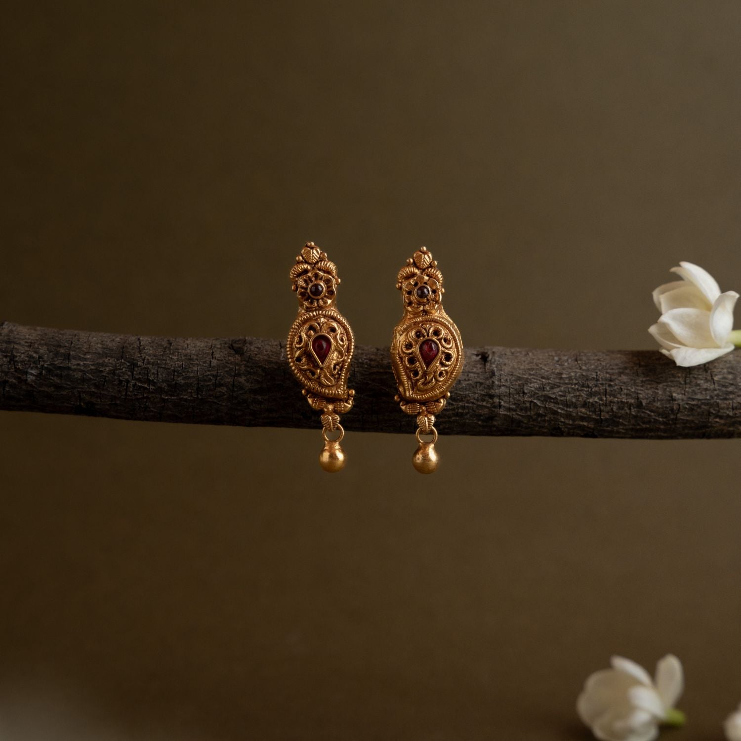 Traditional-silver-jewellery-earrings-Chennai.jpg