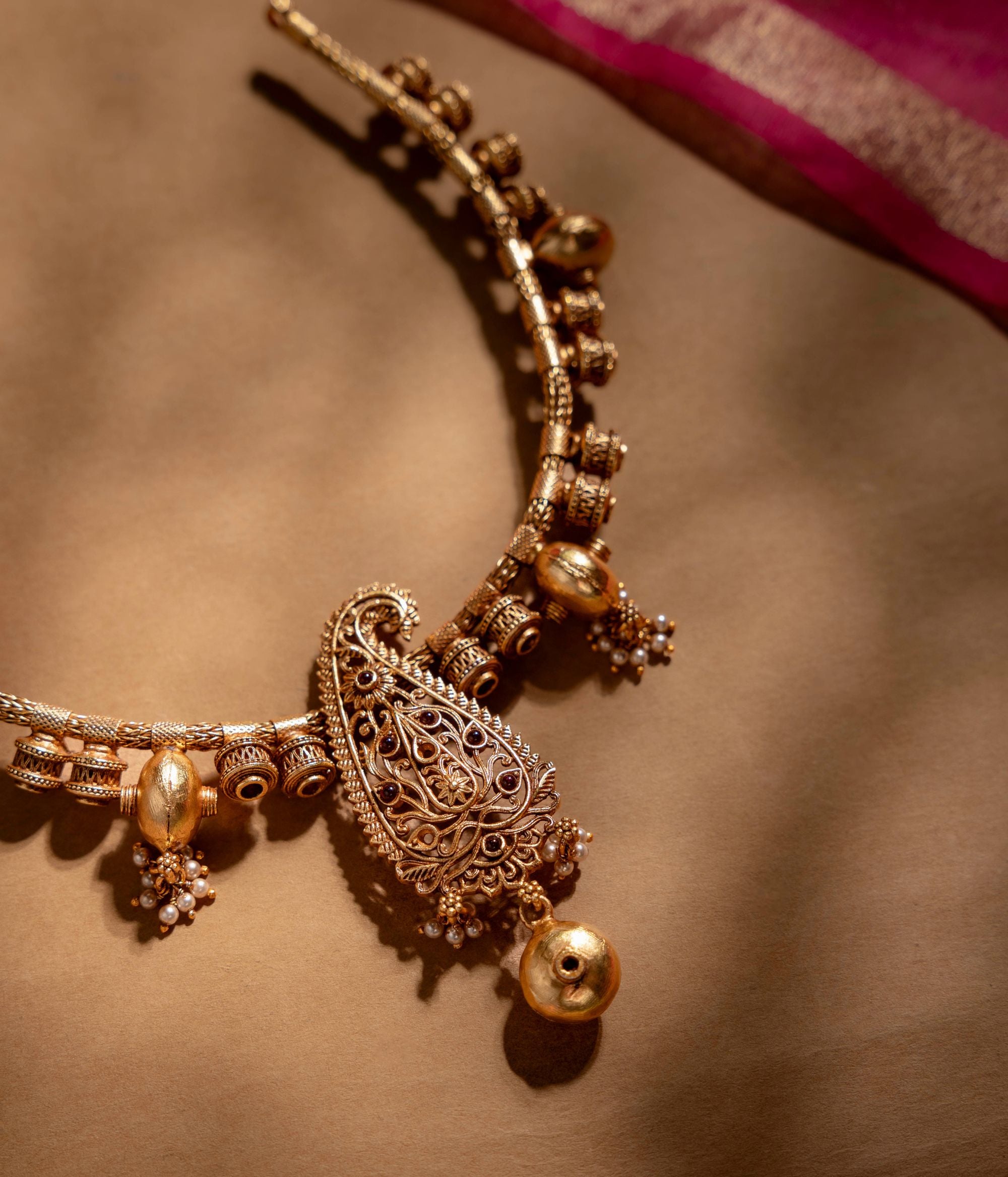 Handcrafted-silver-jewellery-necklace-Chennai.jpg