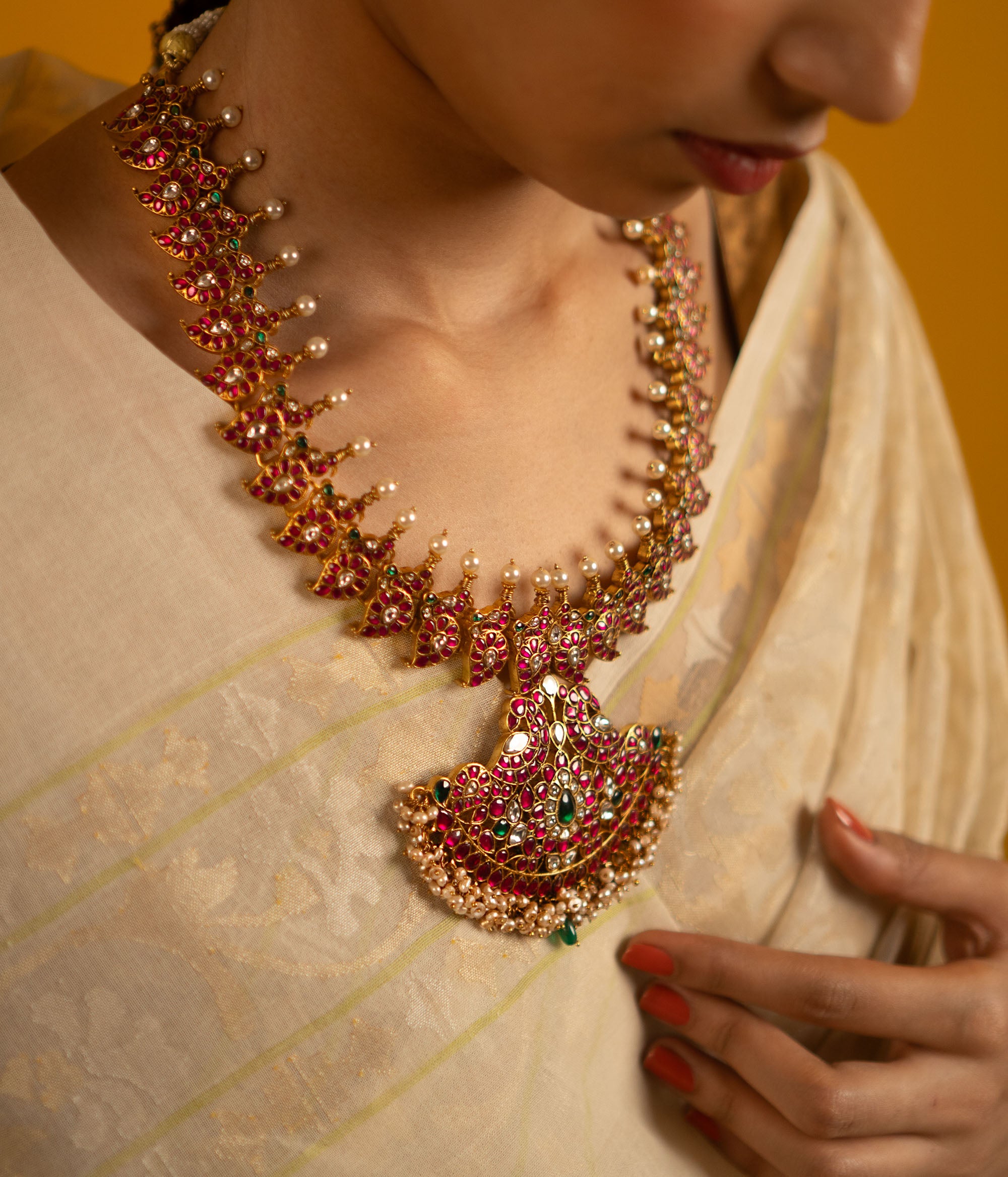 DivasMantra Hemani Silver Kundan Necklace – Close View