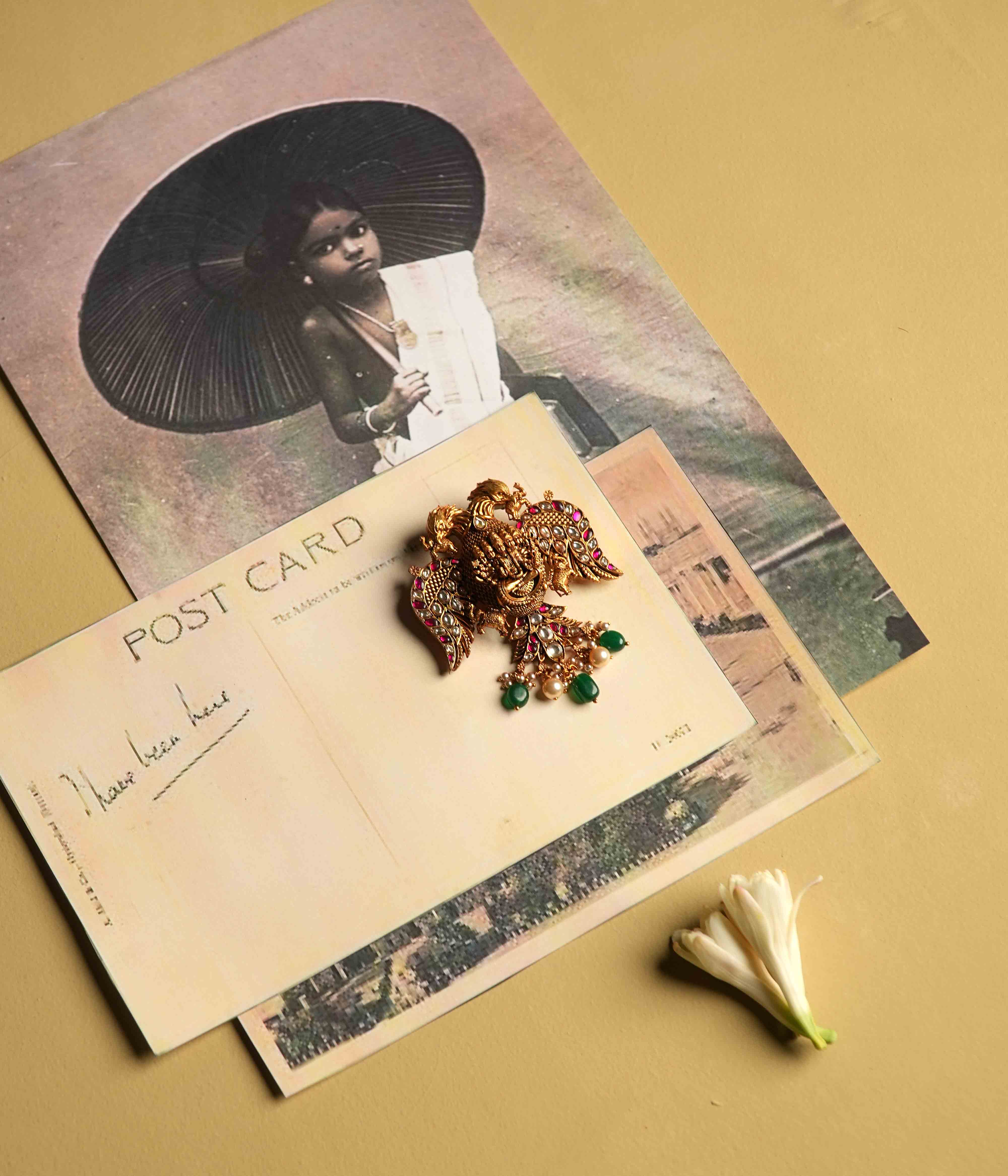 Close-up of Jagratie 92.5 silver pendant highlighting artisan craftsmanship