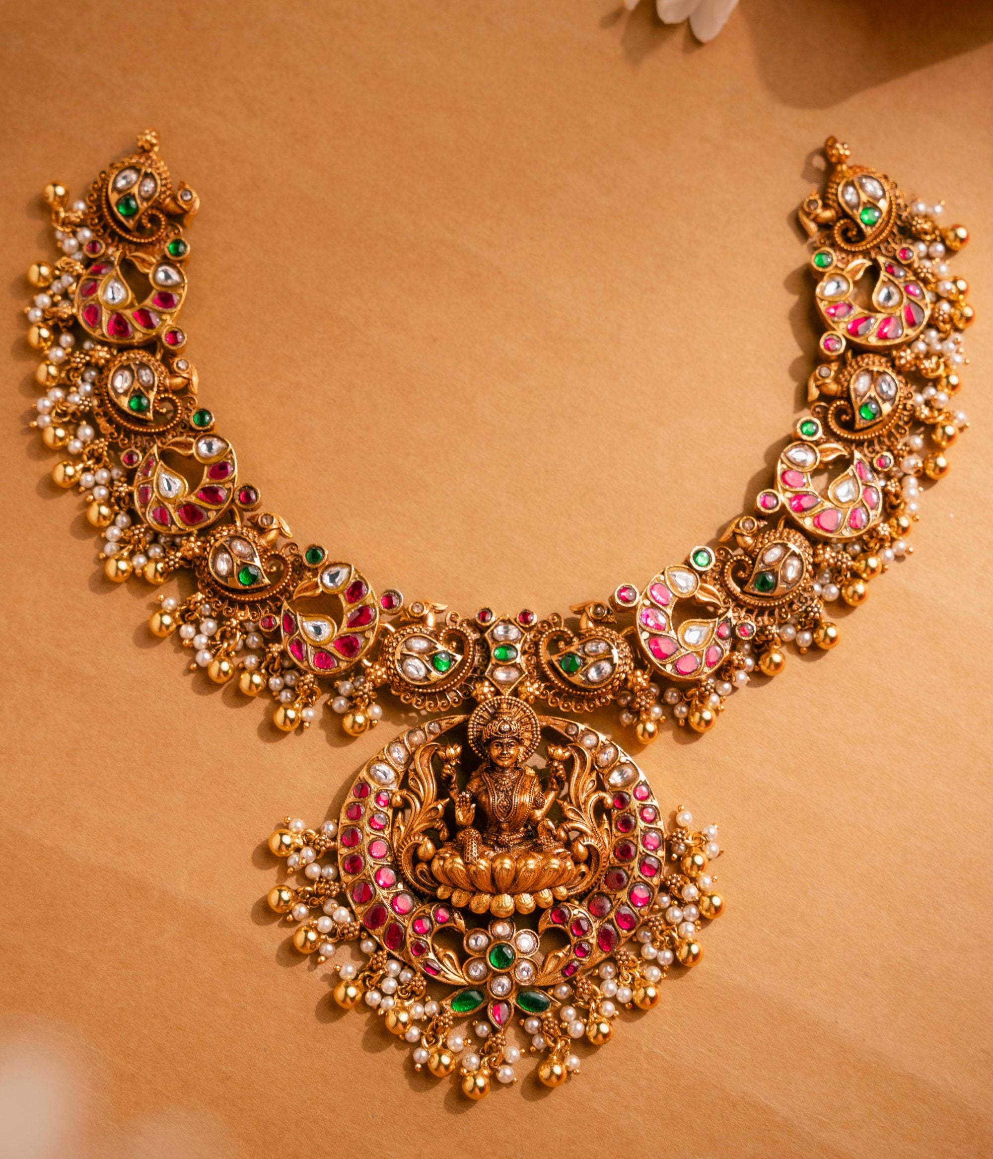 Exquisite-silver-jewellery-necklace-Chennai.jpg