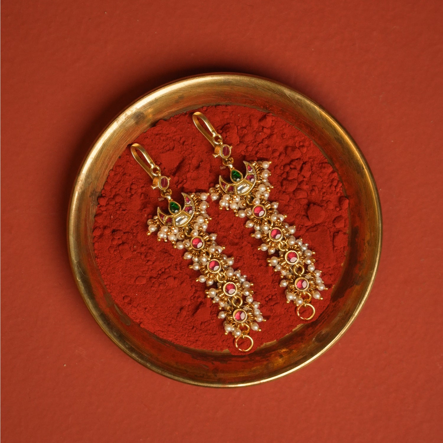 Urvi Kundan Earchain