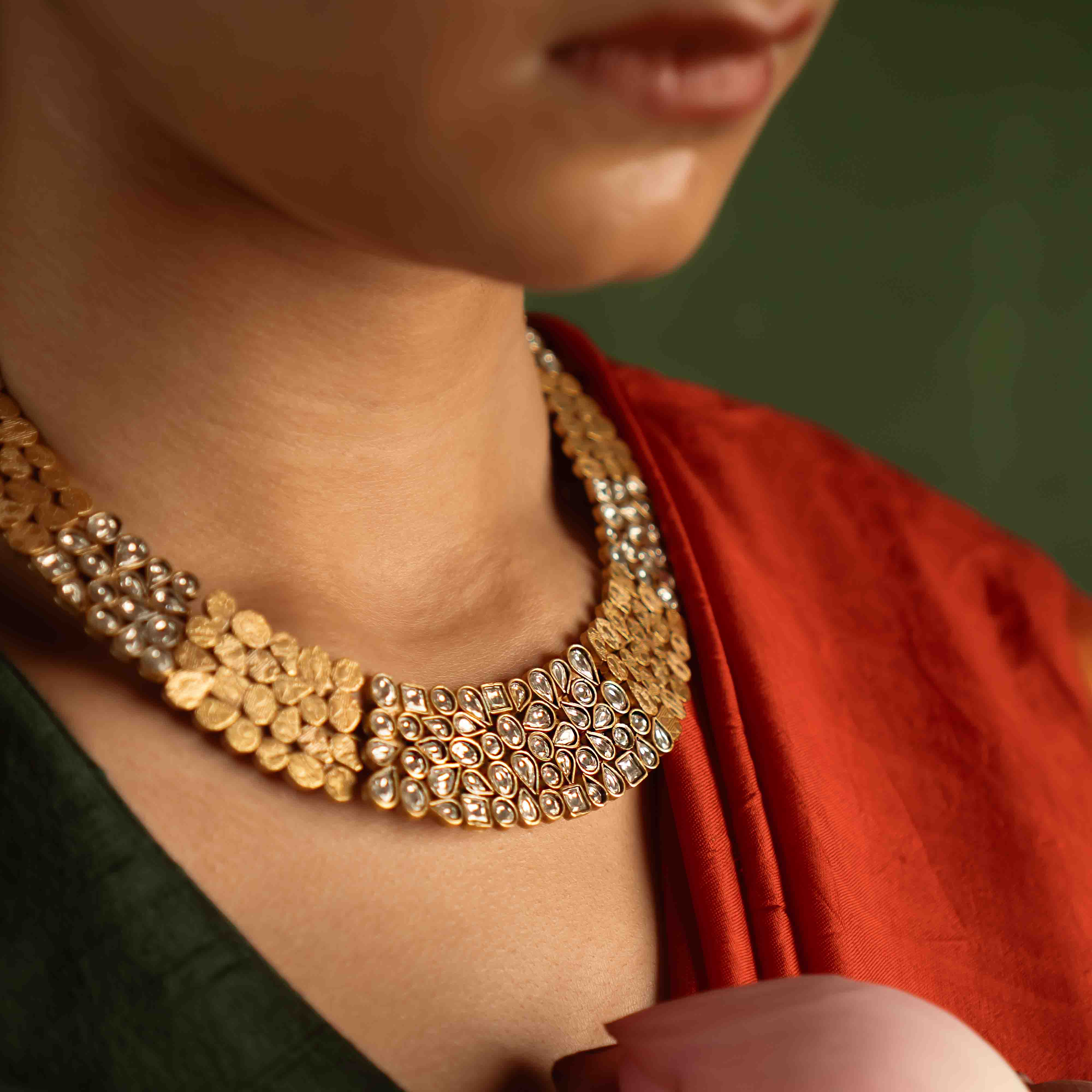 The Kaeya Necklace (gold-plated silver) redefines heritage elegance, merging polki stones with intricate craftsmanship. A timeless piece that brings the richness of India into the modern world.