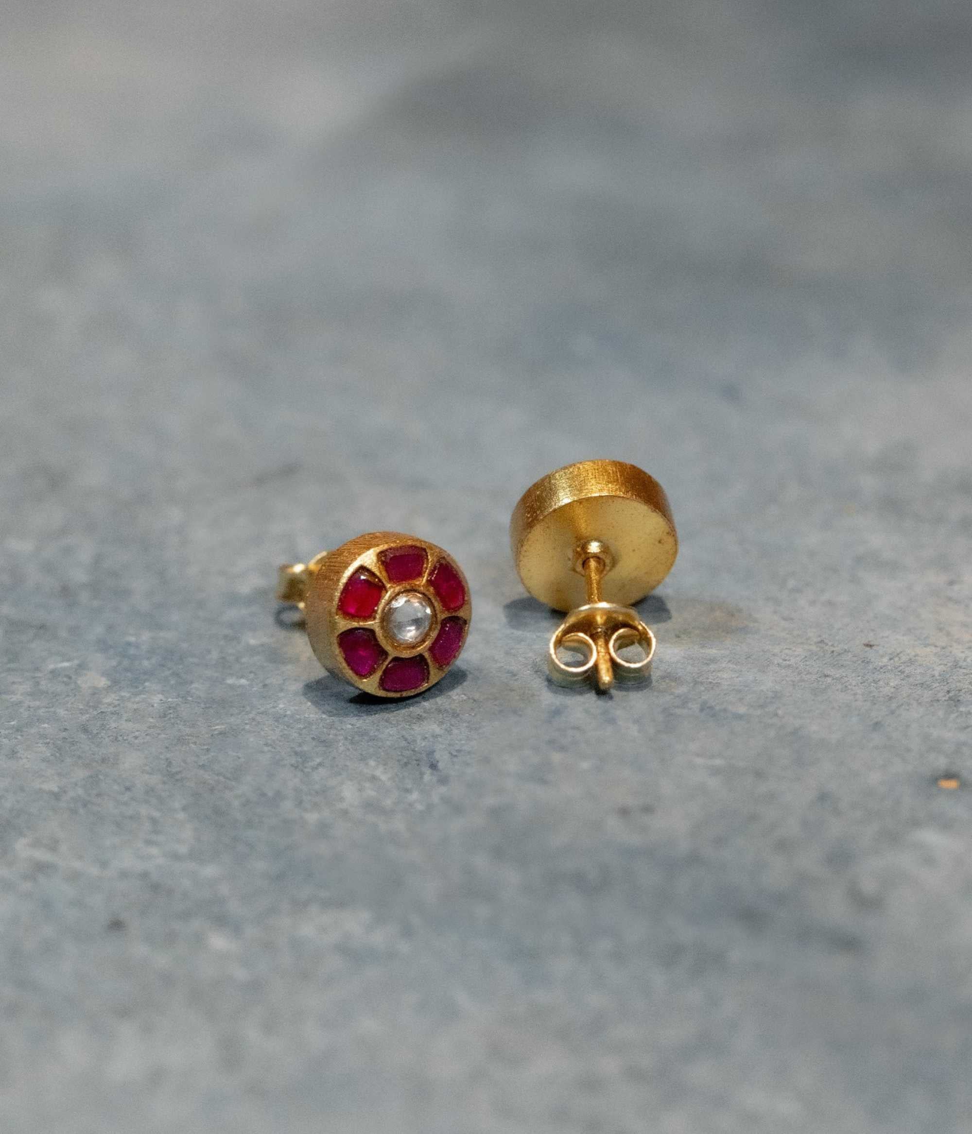 Elegant Kana Kundan Stud Earrings for Weddings and Festivals