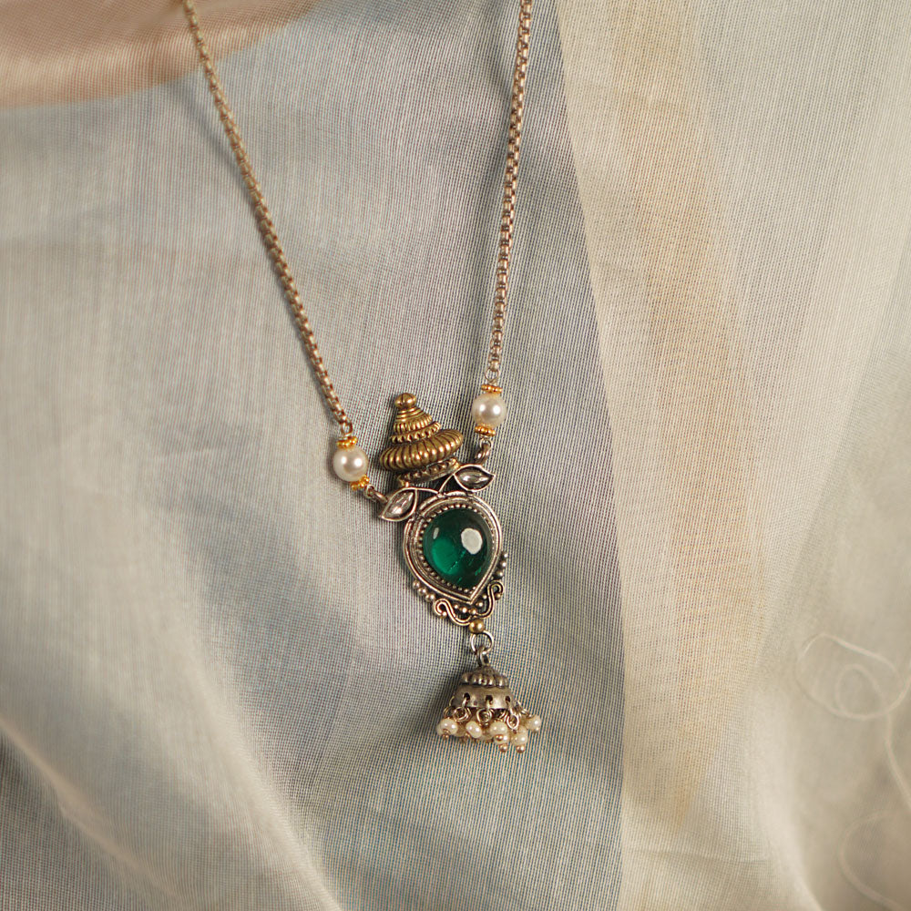 Kani Necklace in 925 Silver with Green Kundan Stone and Pearls