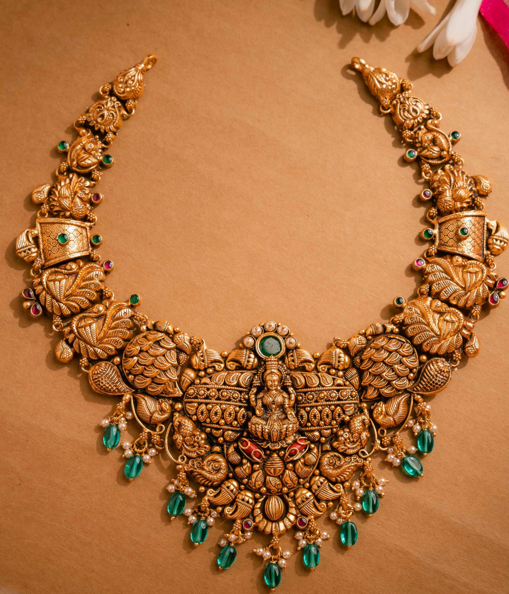 Handcrafted-silver-jewellery-necklace-Chennai.jpg