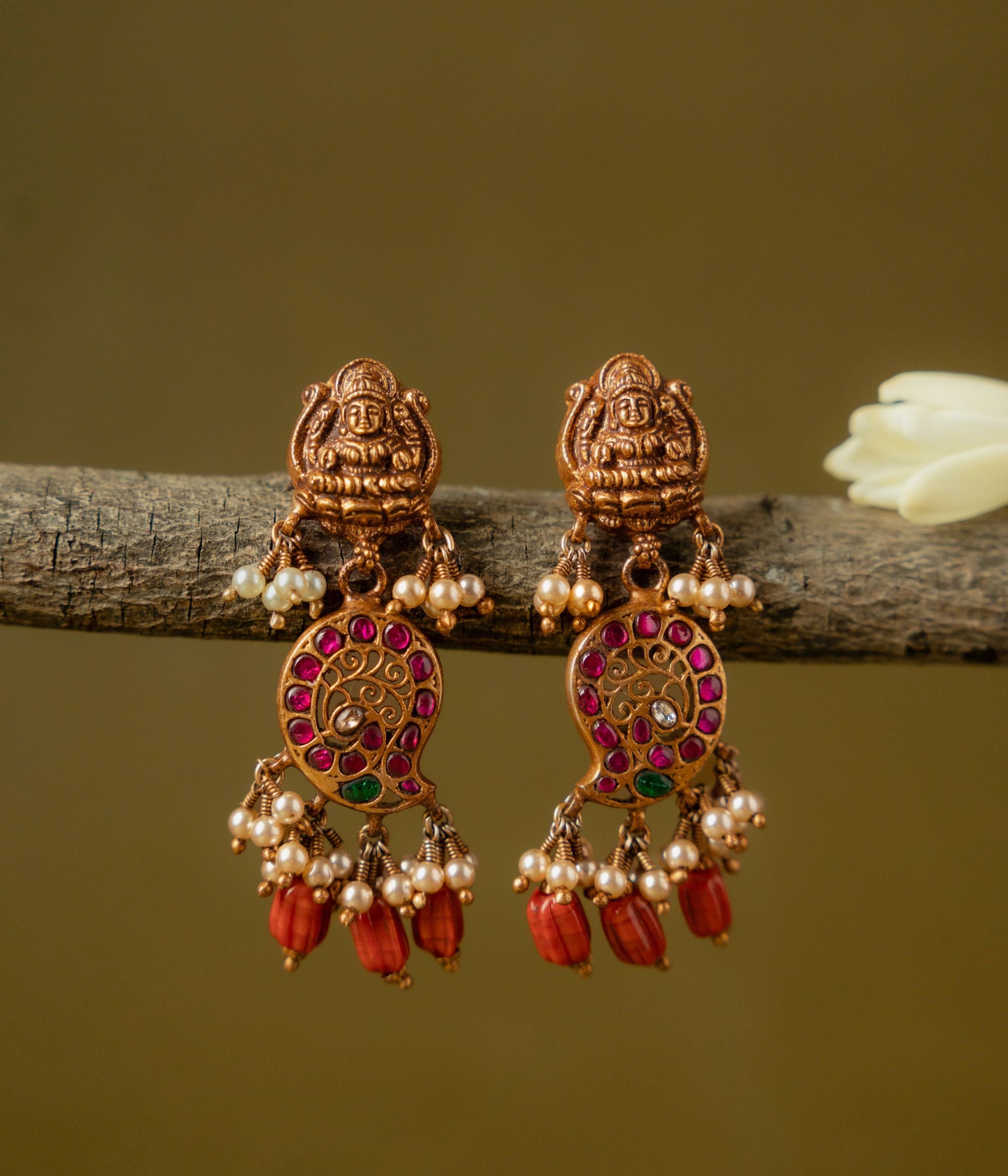 Luxury-silver-jewellery-earrings-Chennai.jpg