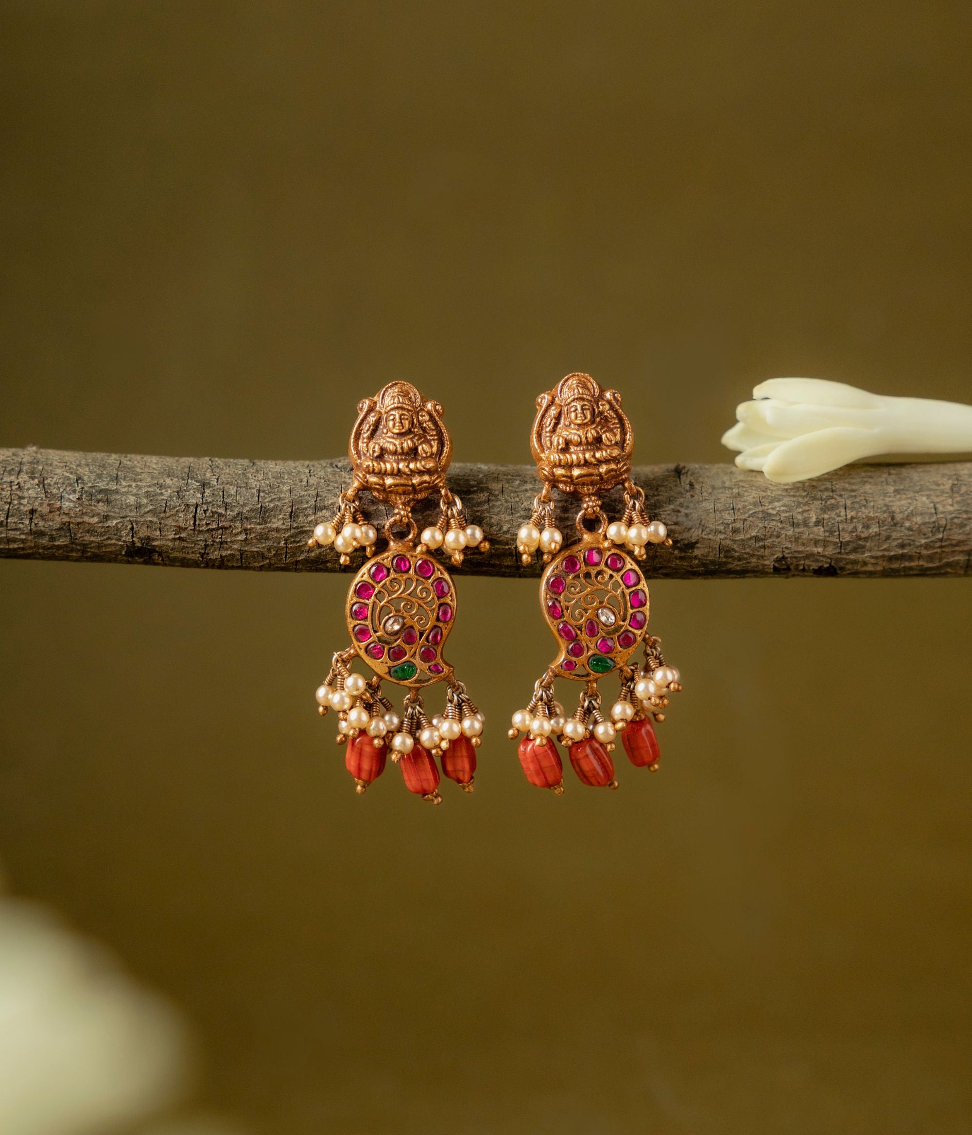 Handcrafted-silver-jewellery-earrings-Chennai.jpg