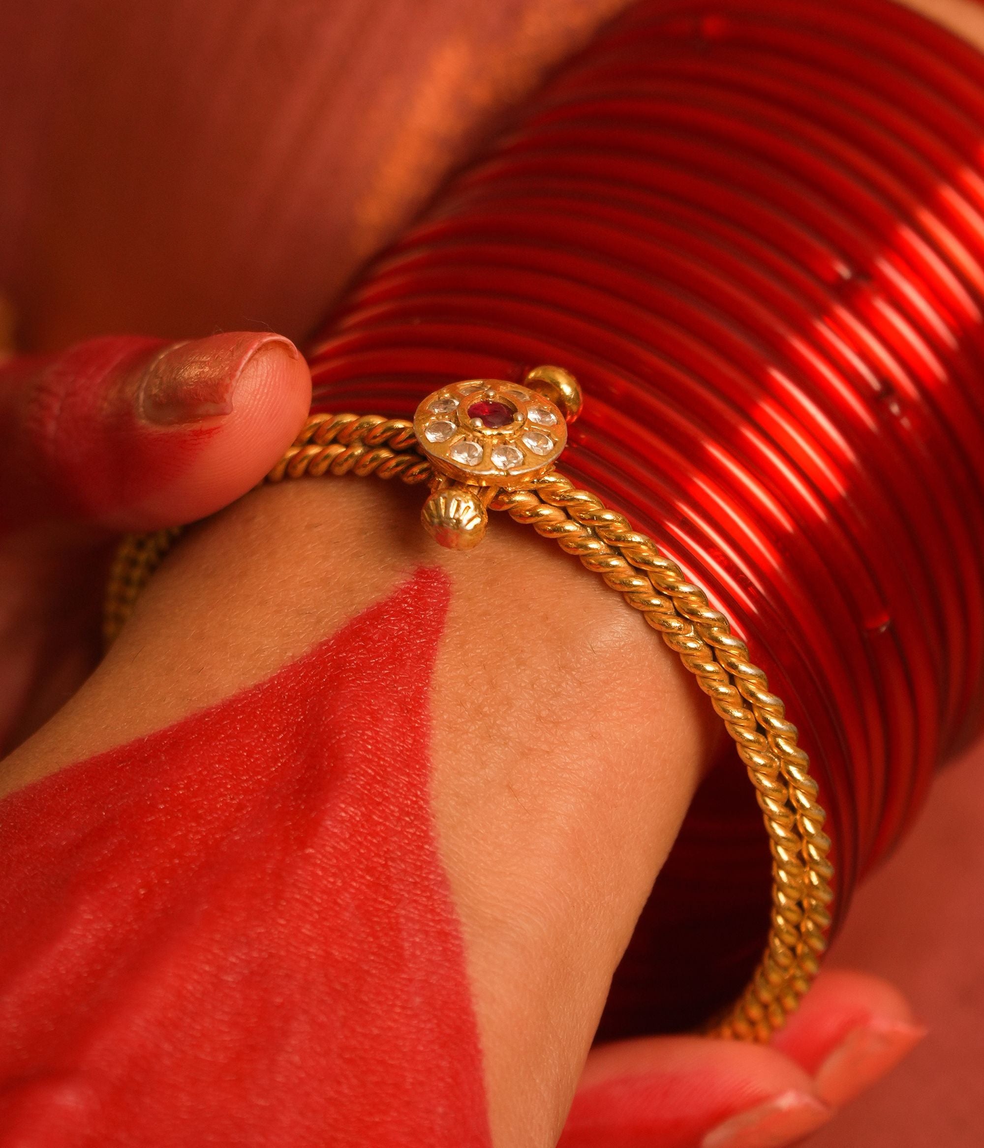 Handcrafted-silver-jewellery-bangles-Chennai.jpg