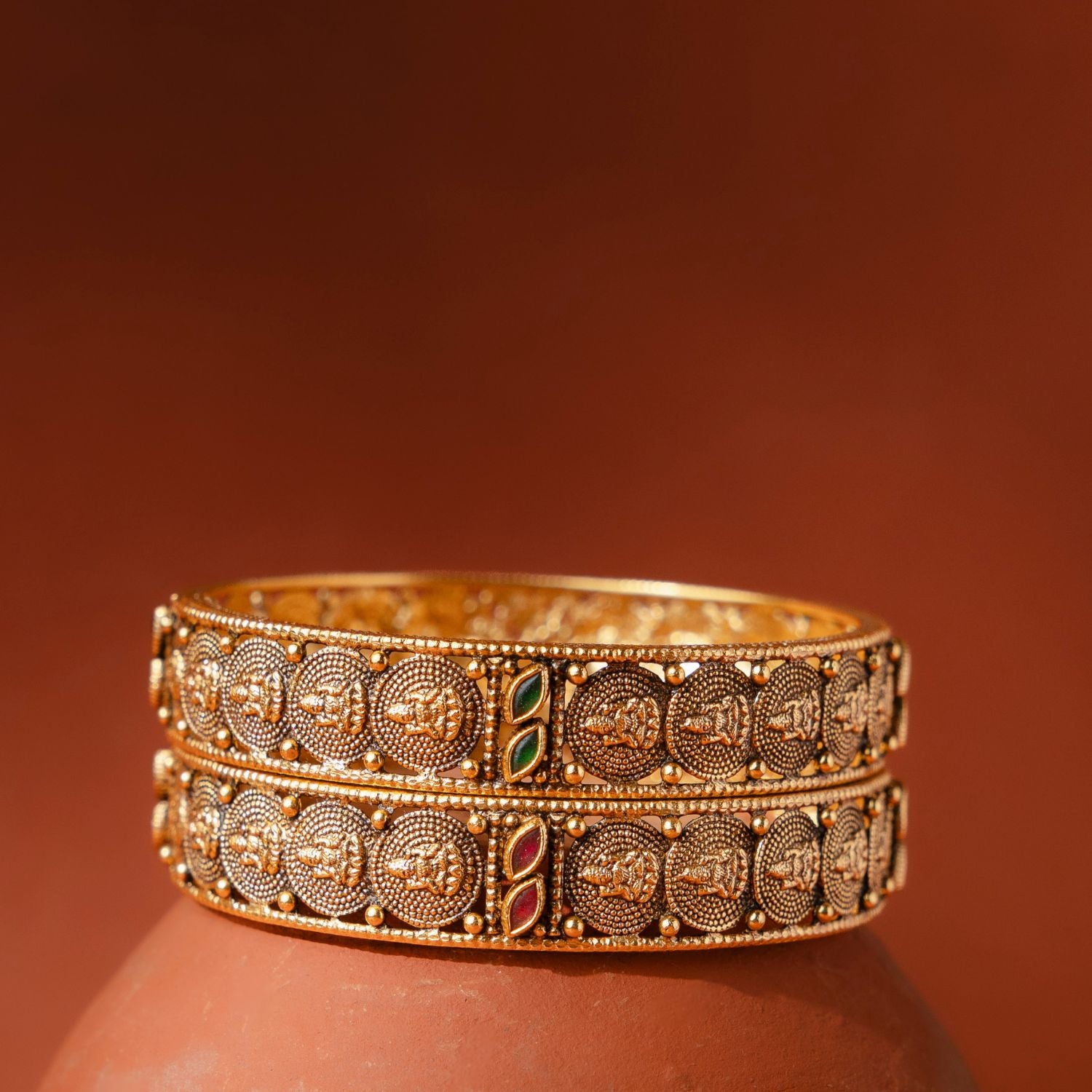 Exquisite-silver-jewellery-bangles-Chennai.jpg