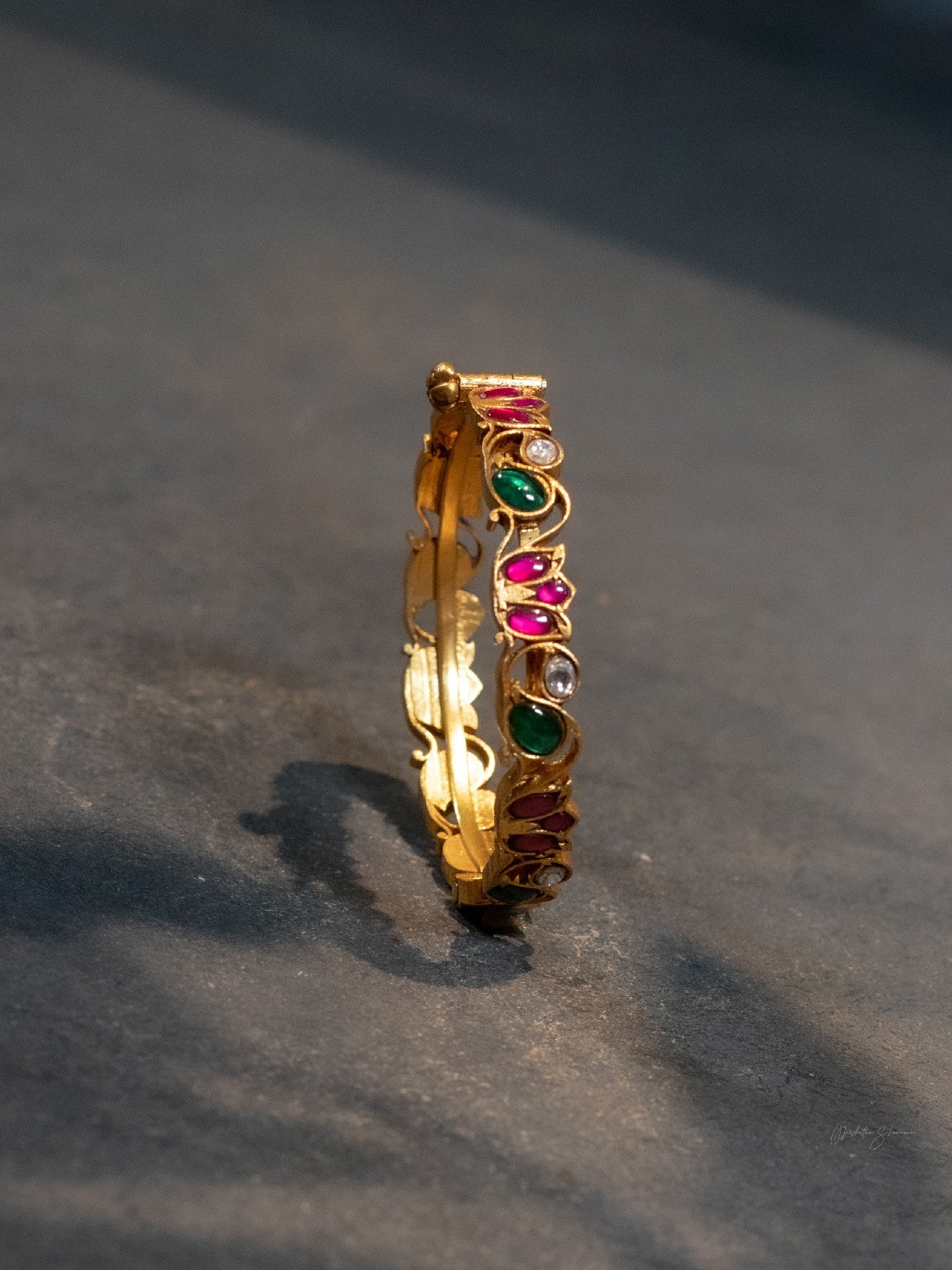 Elegant miniature bangle with red and white kundan stones