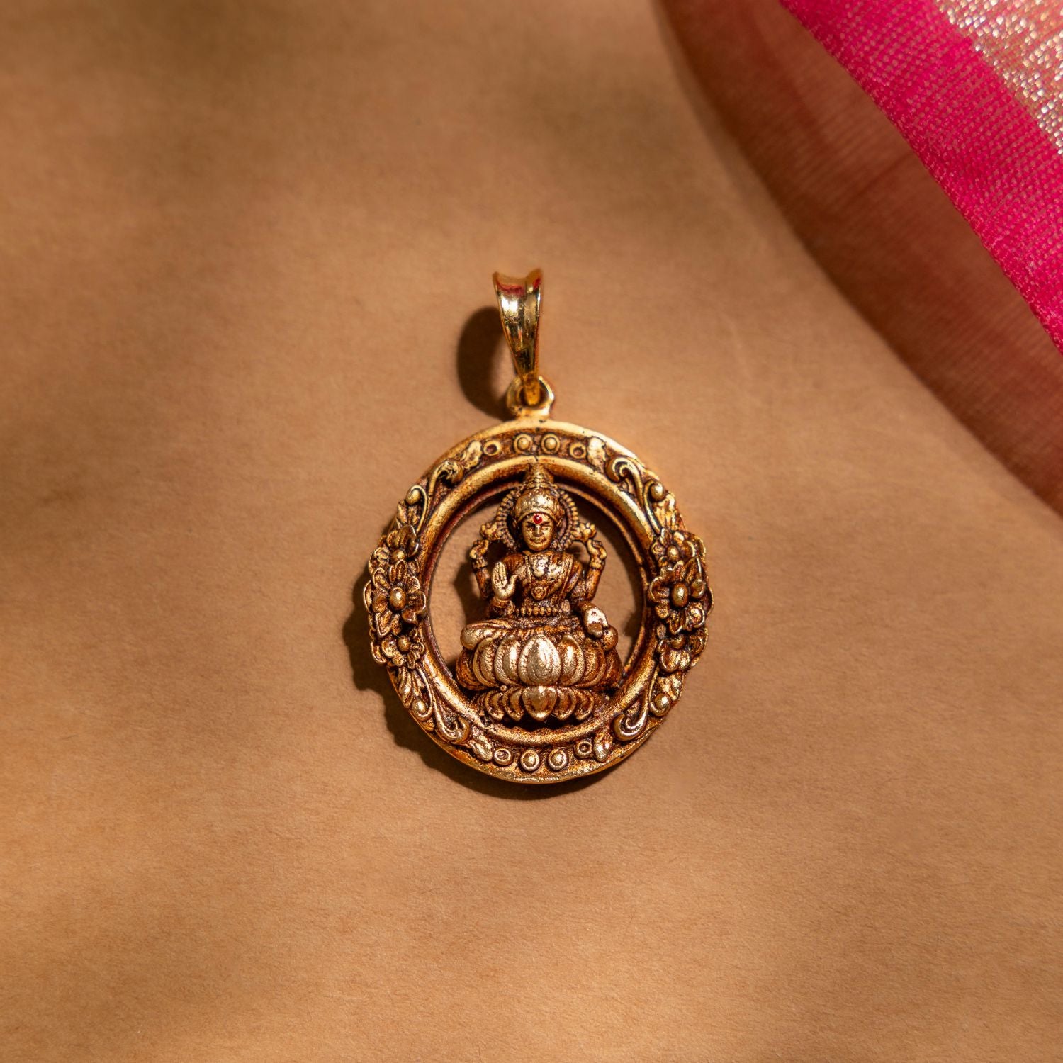 Traditional-silver-jewellery-pendant-Chennai.jpg