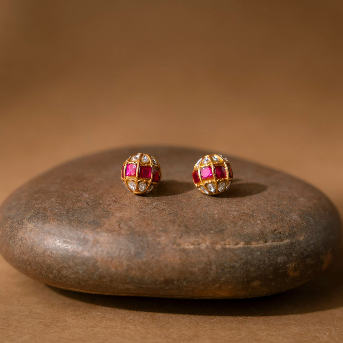 Exquisite-silver-jewellery-studs-Chennai.jpg