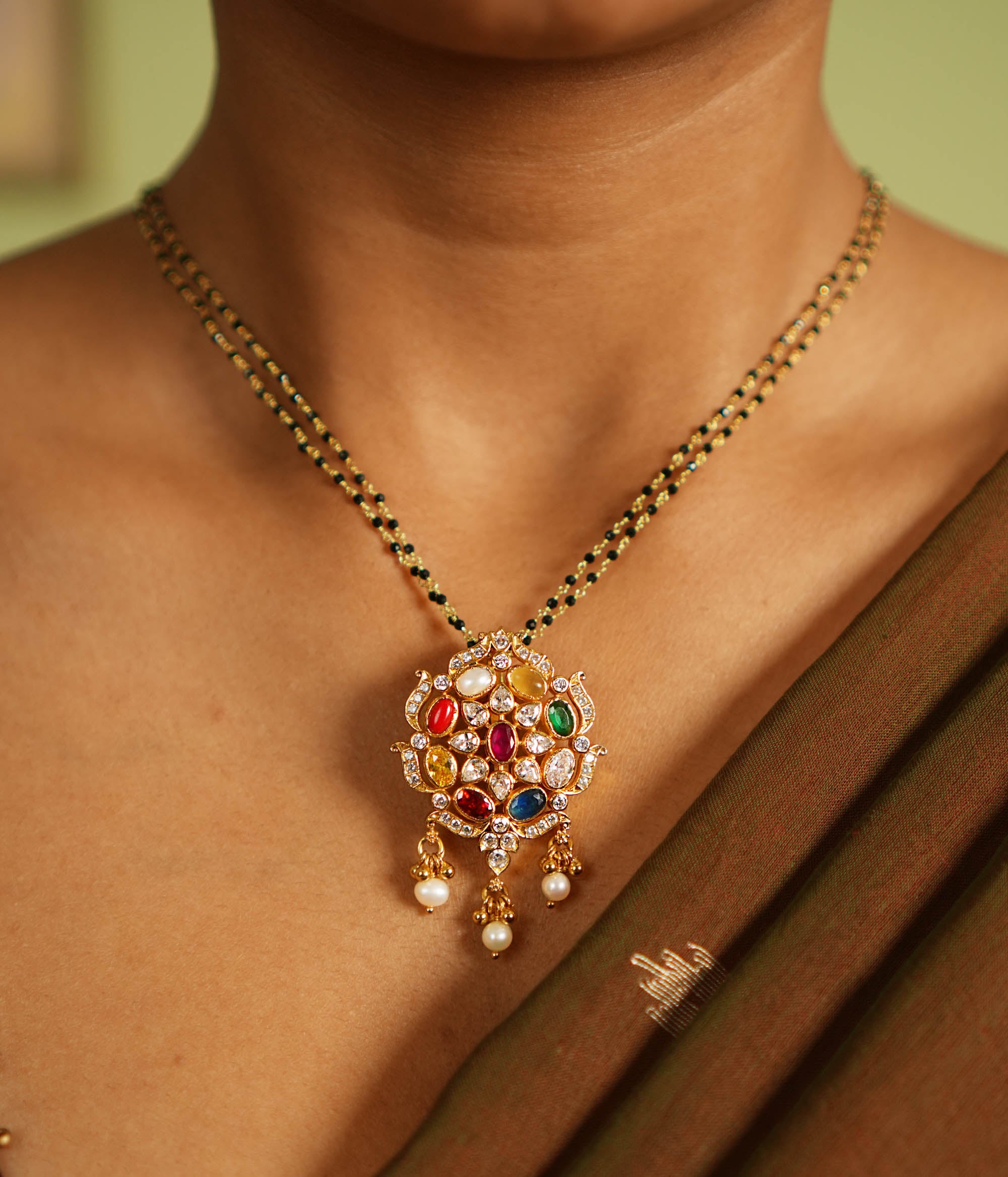 Niraval Pendant