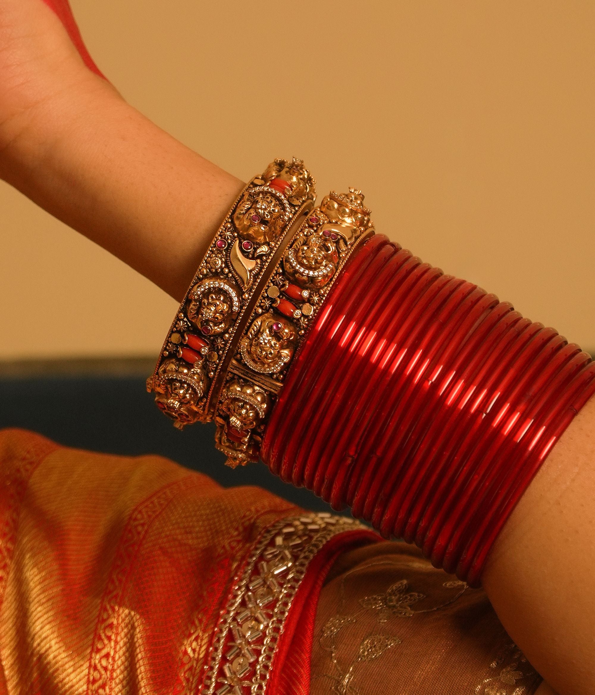 Luxury-silver-jewellery-bangles-Chennai.jpg