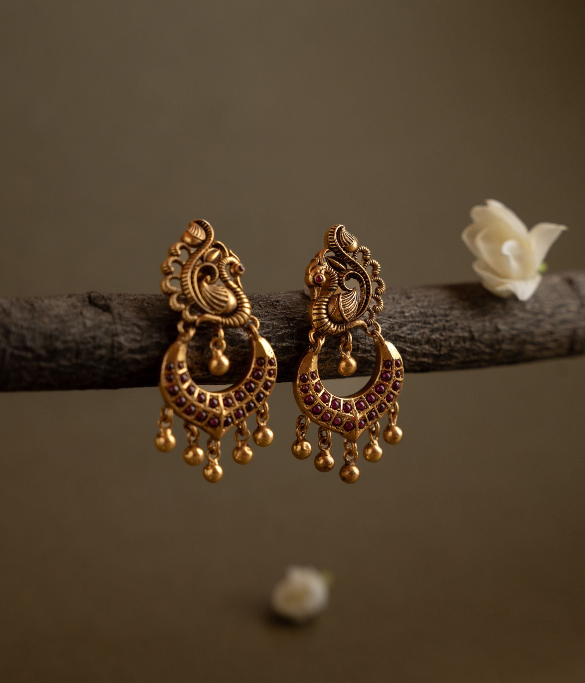 Handcrafted-silver-jewellery-earrings-Chennai.jpg