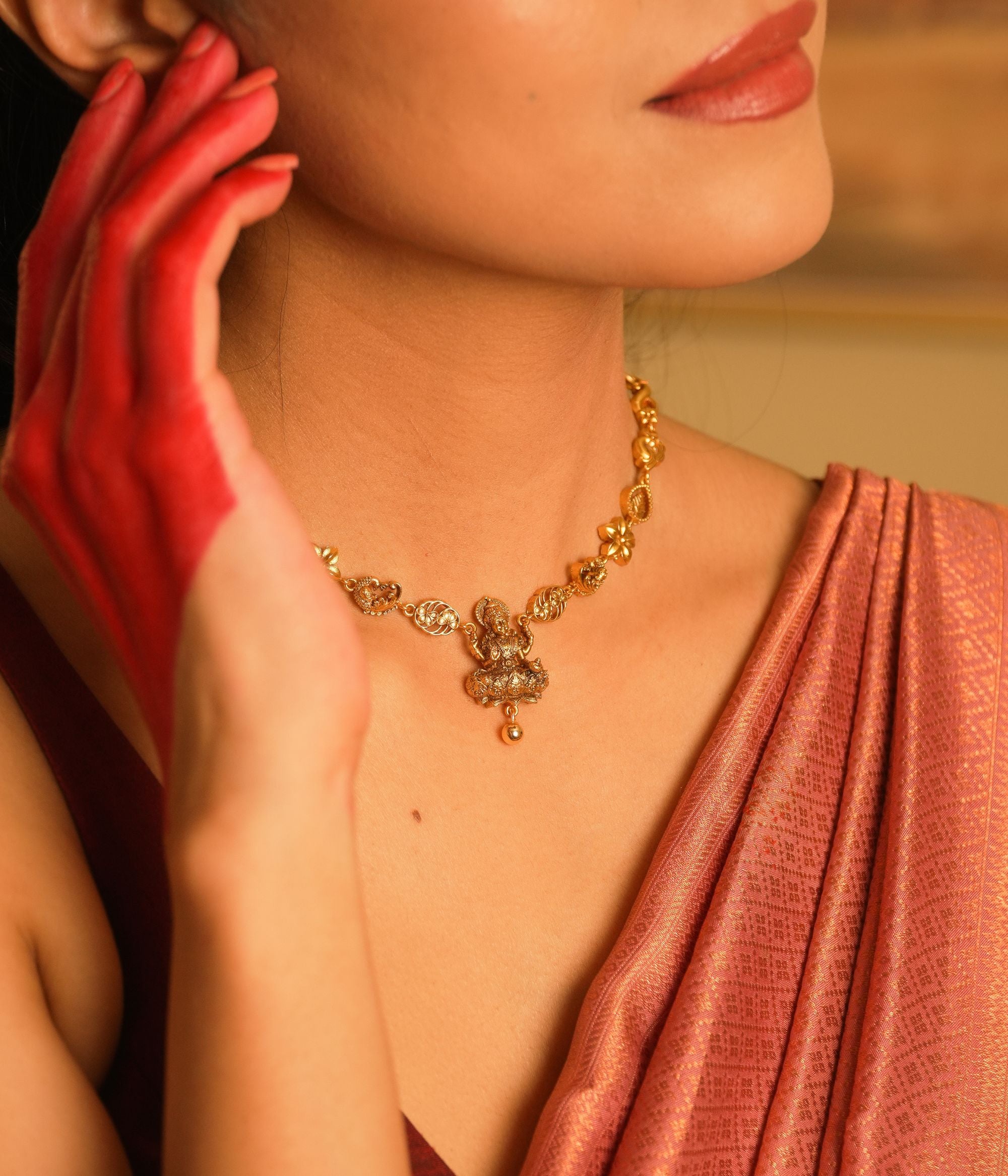 Handcrafted-silver-jewellery-necklace-Chennai.jpg