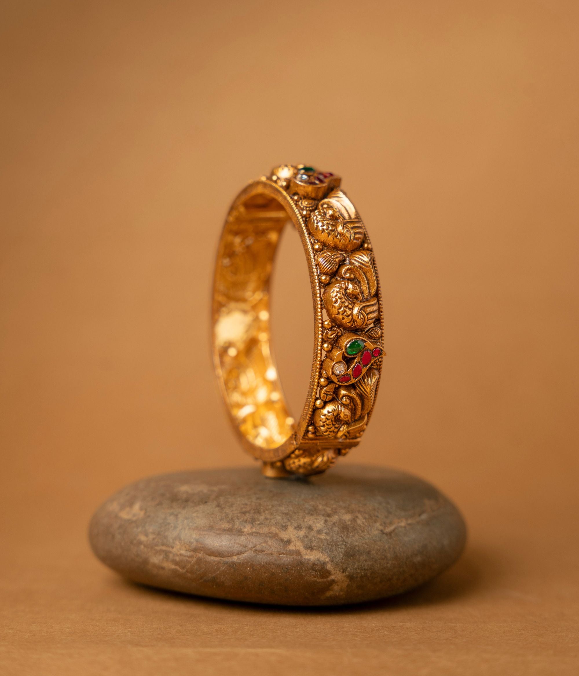 Exquisite-silver-jewellery-bangles-chennai.jpg
