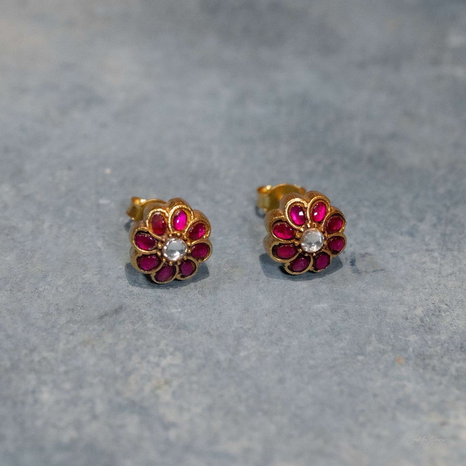 Ratna Kundan Stud