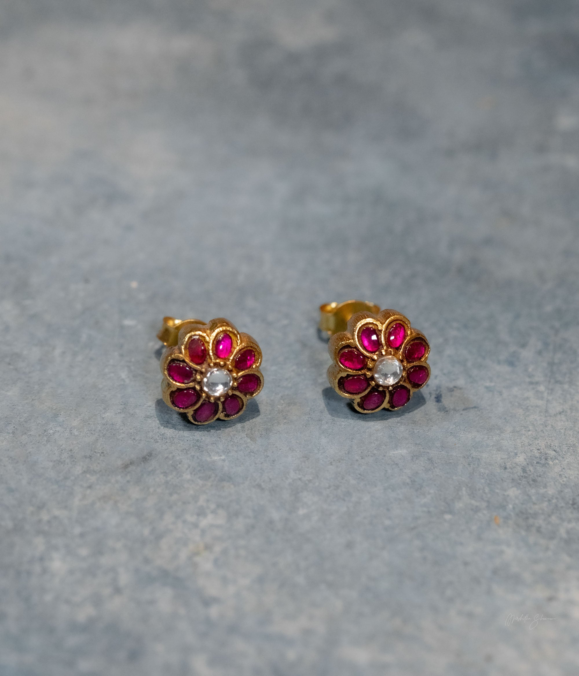 Ratna Kundan Stud