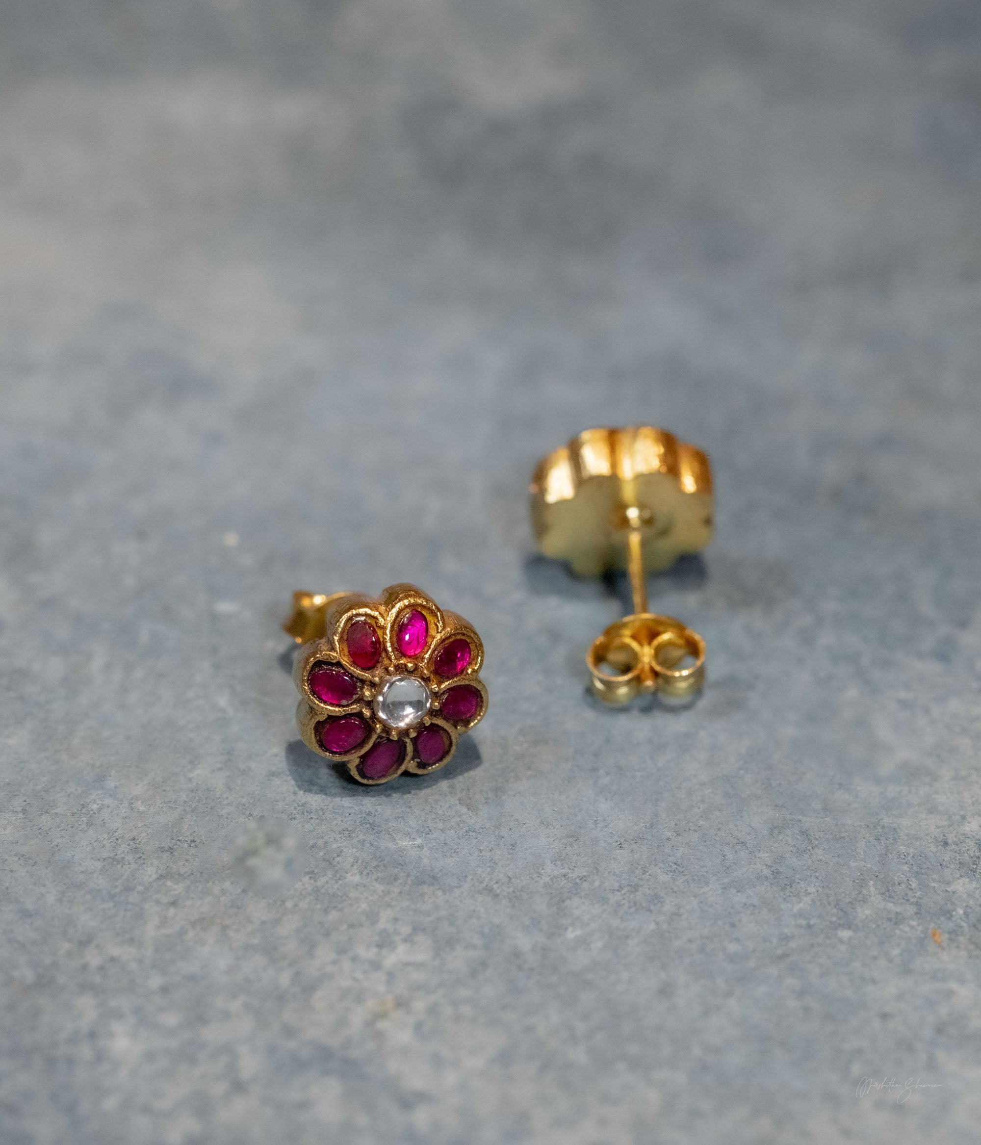 Ratna Kundan Stud