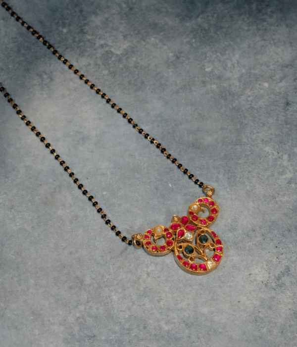 Revati Kundan Mangalsutra