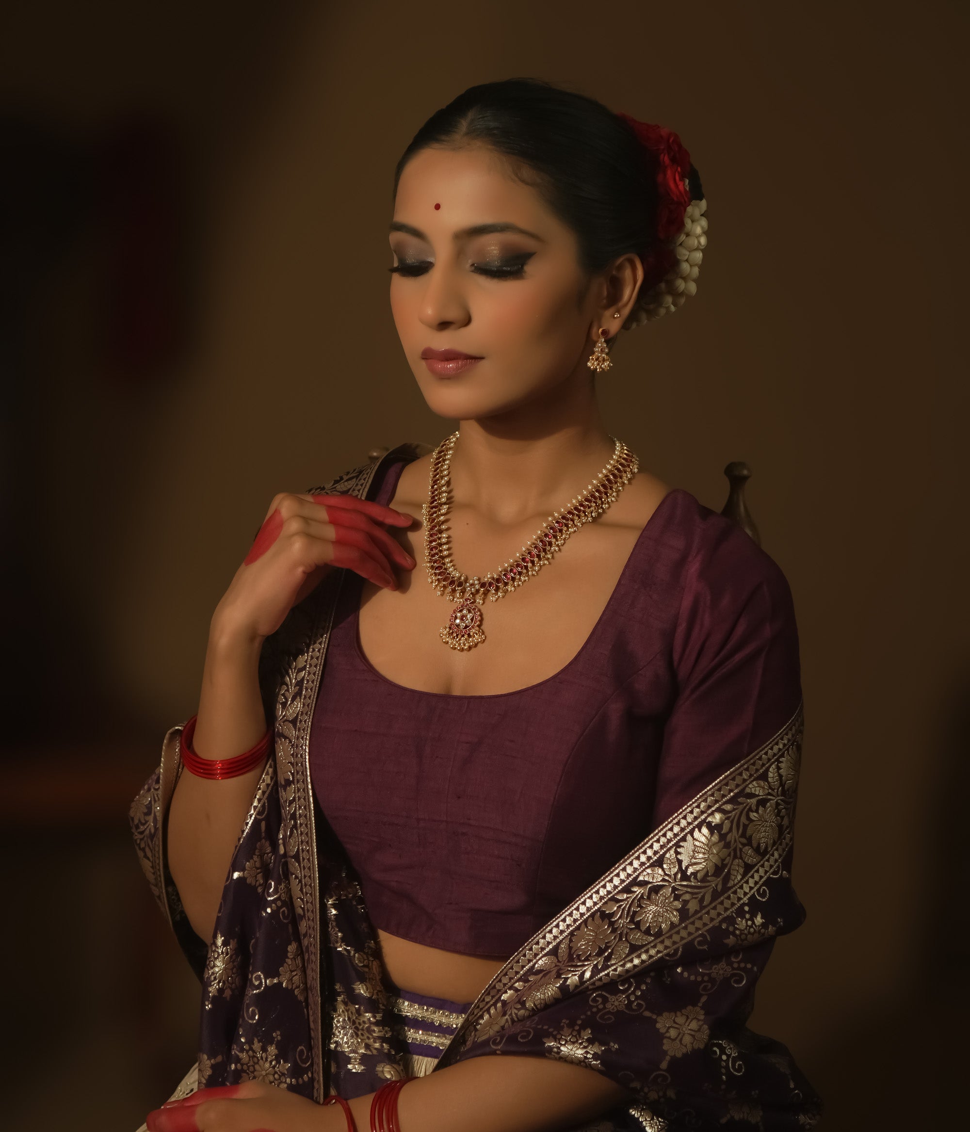 Reversible necklace with pink and emerald Kundan, with pearls.